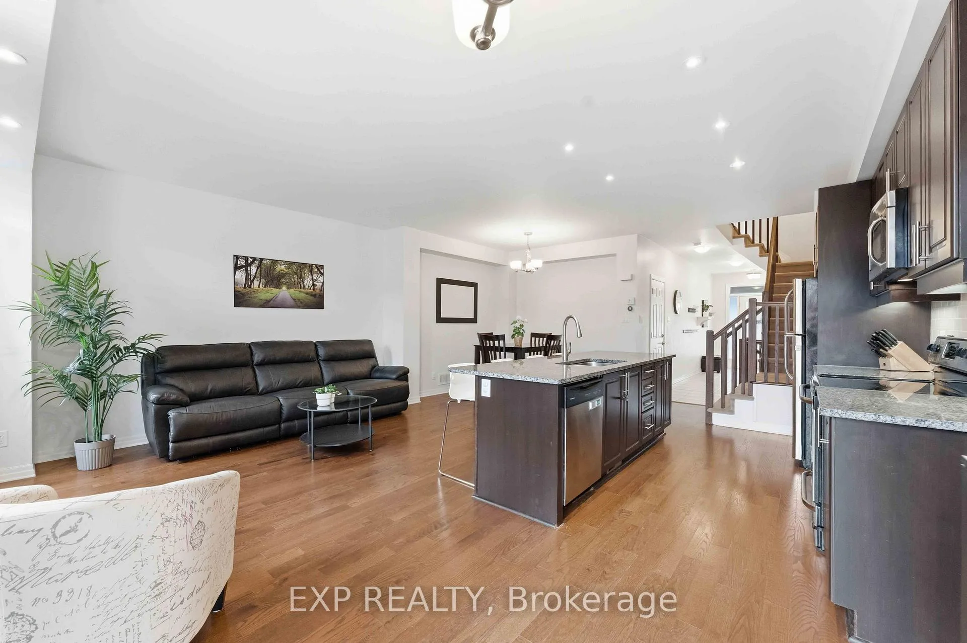 Photo 10 of 151 Hawkshaw Crescent, Ottawa, Barrhaven - Cedargrove/Fraserdale — HOMEH