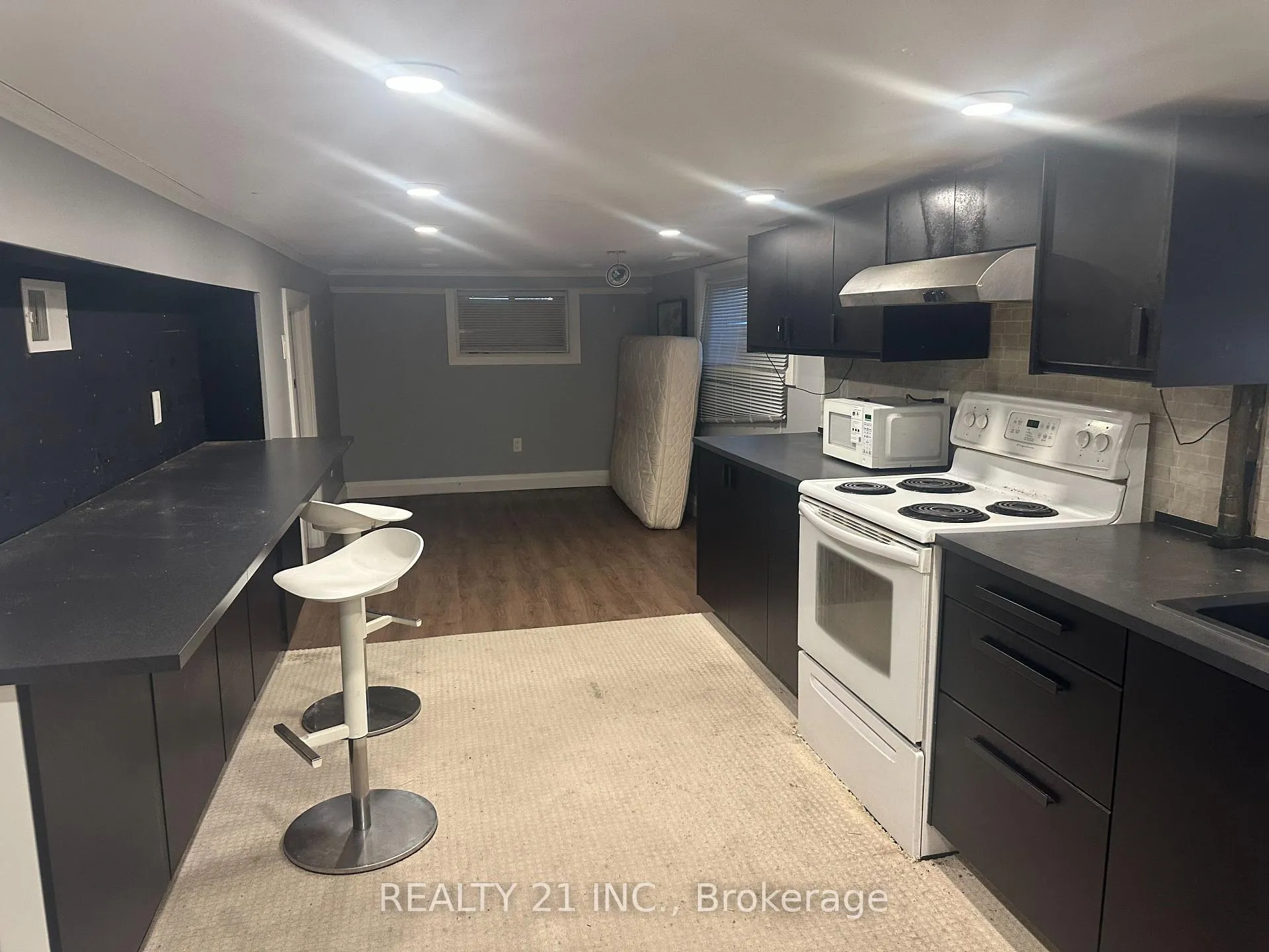 Photo 6 of Unit (Main), 60 Phillip Avenue, Scarborough, Birchcliffe-Cliffside — HOMEH