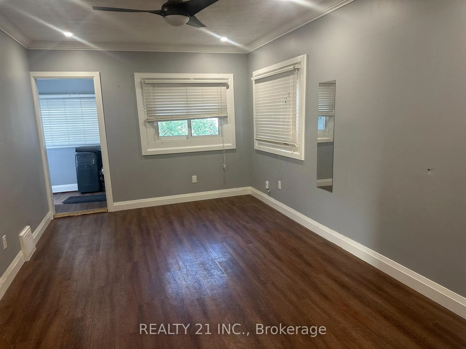 Photo 10 of Unit (Main), 60 Phillip Avenue, Scarborough, Birchcliffe-Cliffside — HOMEH