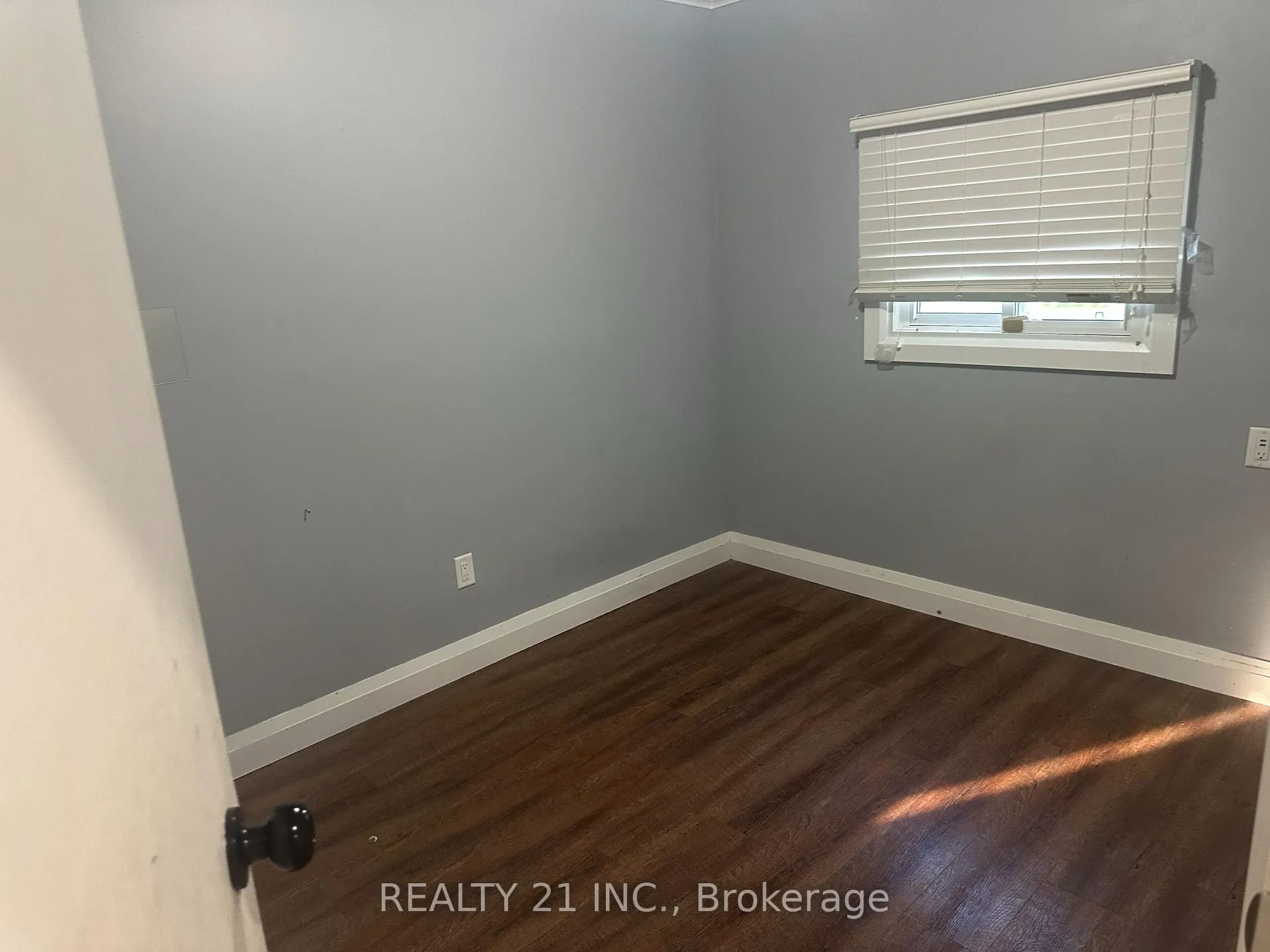 Photo 11 of Unit (Main), 60 Phillip Avenue, Scarborough, Birchcliffe-Cliffside — HOMEH