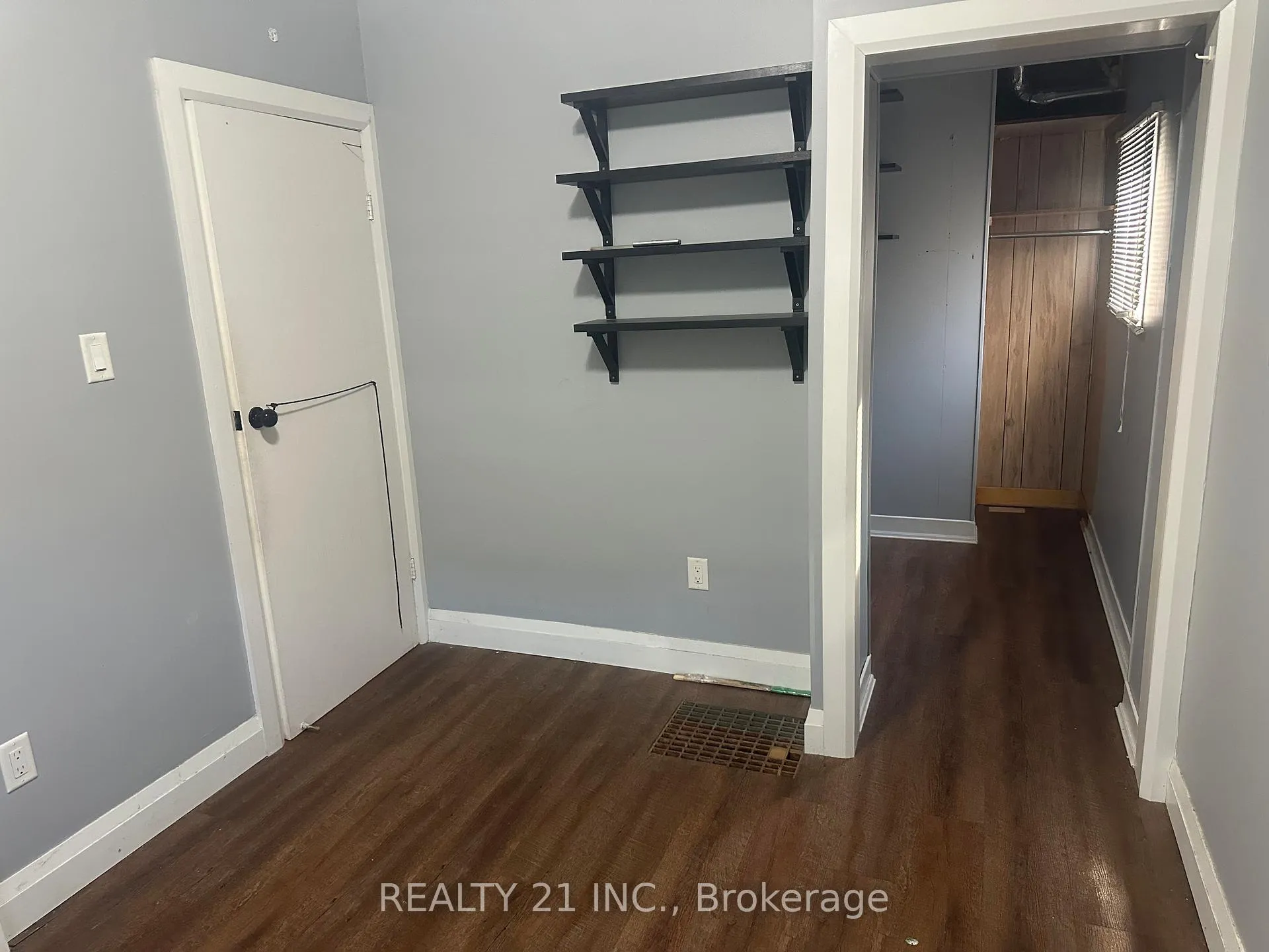 Photo 12 of Unit (Main), 60 Phillip Avenue, Scarborough, Birchcliffe-Cliffside — HOMEH