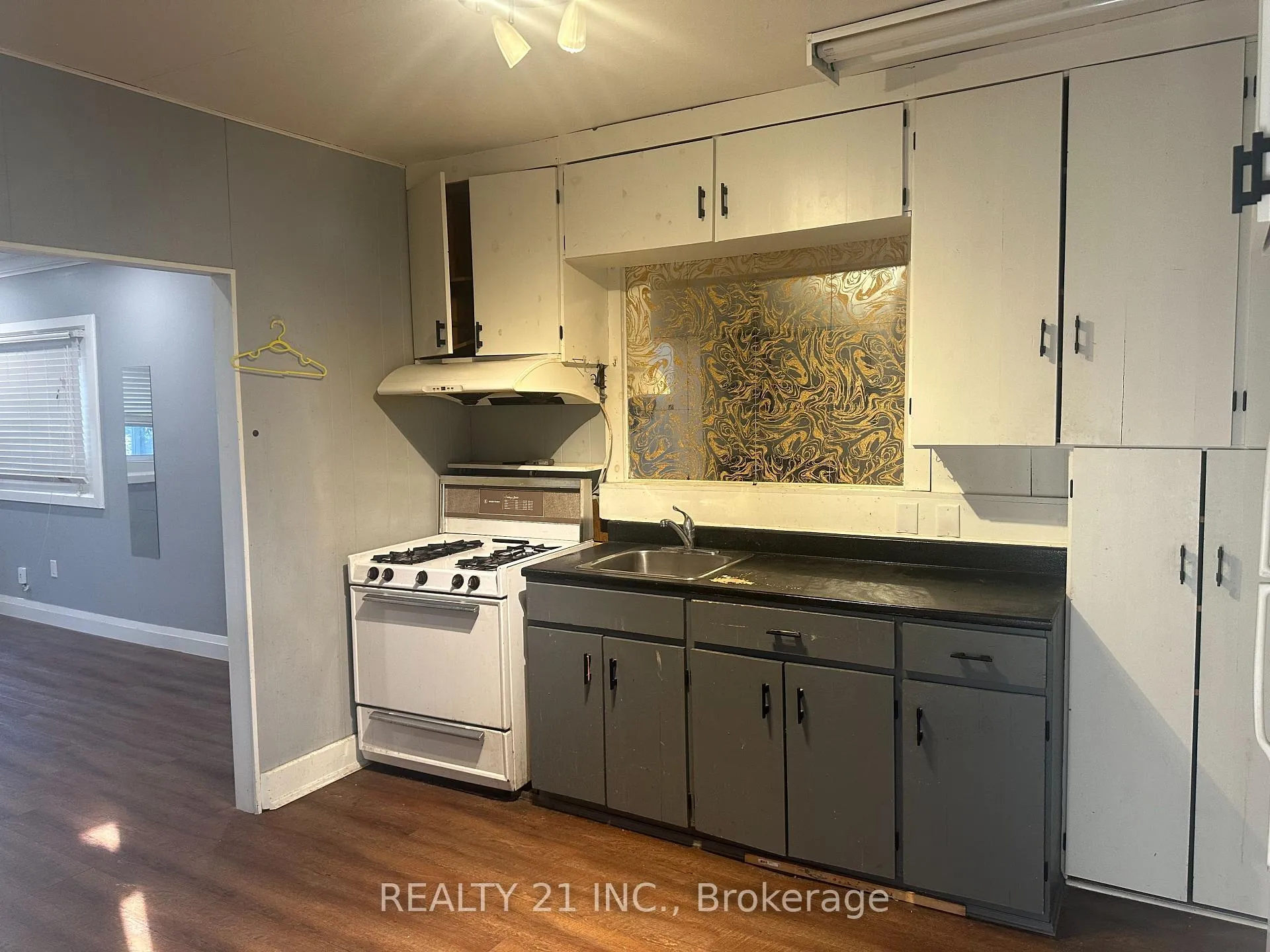 Photo 15 of Unit (Main), 60 Phillip Avenue, Scarborough, Birchcliffe-Cliffside — HOMEH