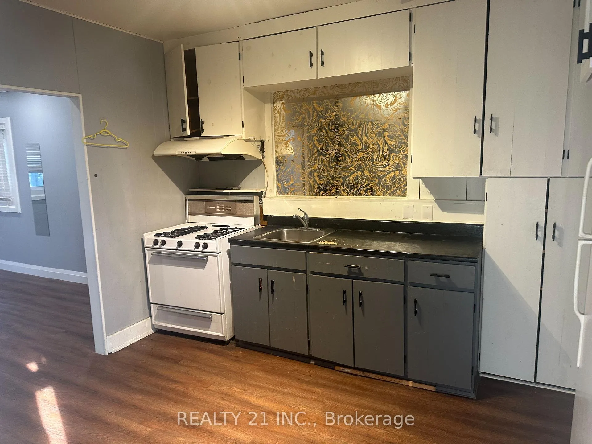 Photo 16 of Unit (Main), 60 Phillip Avenue, Scarborough, Birchcliffe-Cliffside — HOMEH