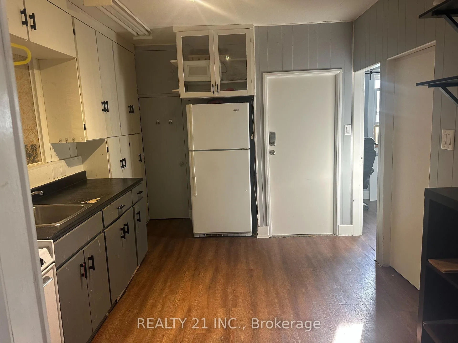 Photo 17 of Unit (Main), 60 Phillip Avenue, Scarborough, Birchcliffe-Cliffside — HOMEH