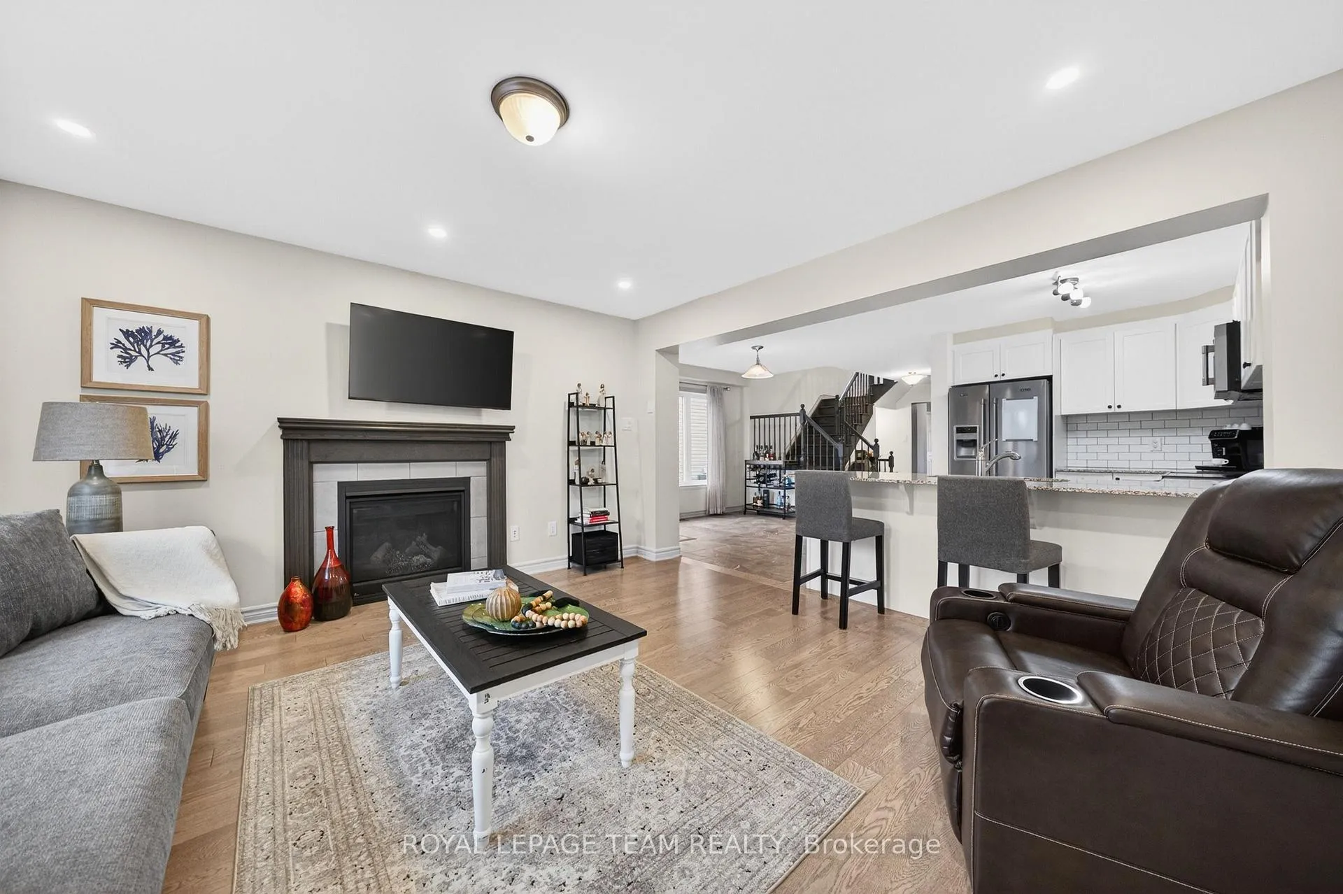 Photo 6 of 819 Stallion Crescent, Ottawa, Stittsville (South) — HOMEH