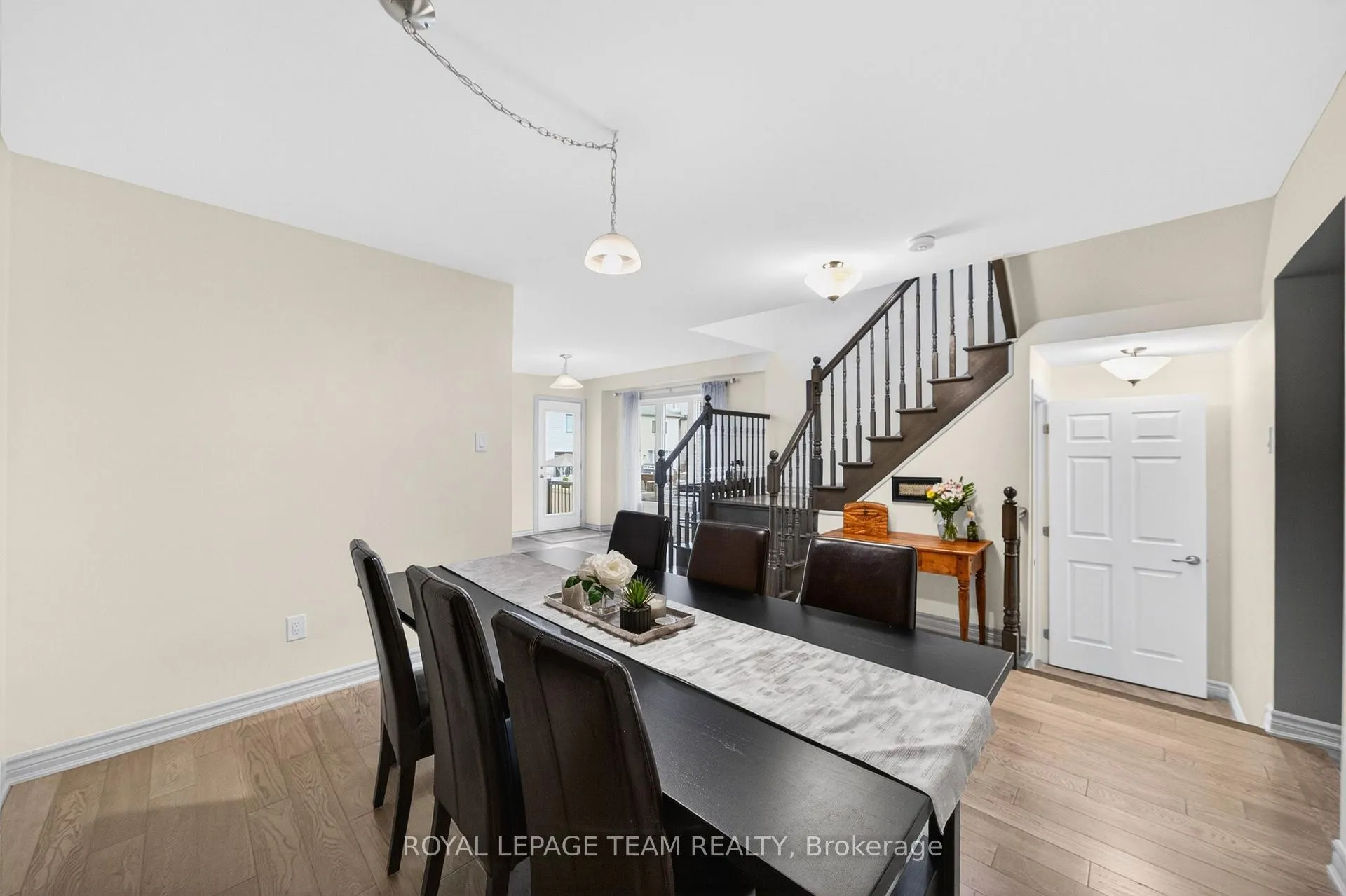 Photo 9 of 819 Stallion Crescent, Ottawa, Stittsville (South) — HOMEH