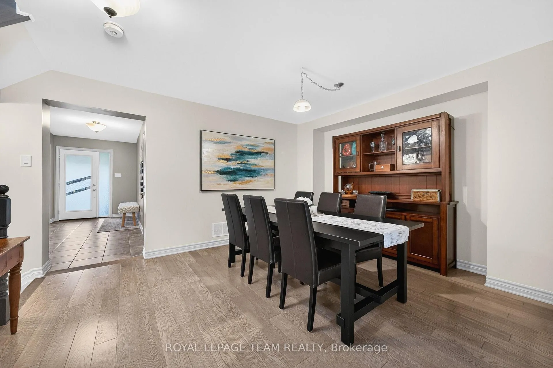 Photo 10 of 819 Stallion Crescent, Ottawa, Stittsville (South) — HOMEH
