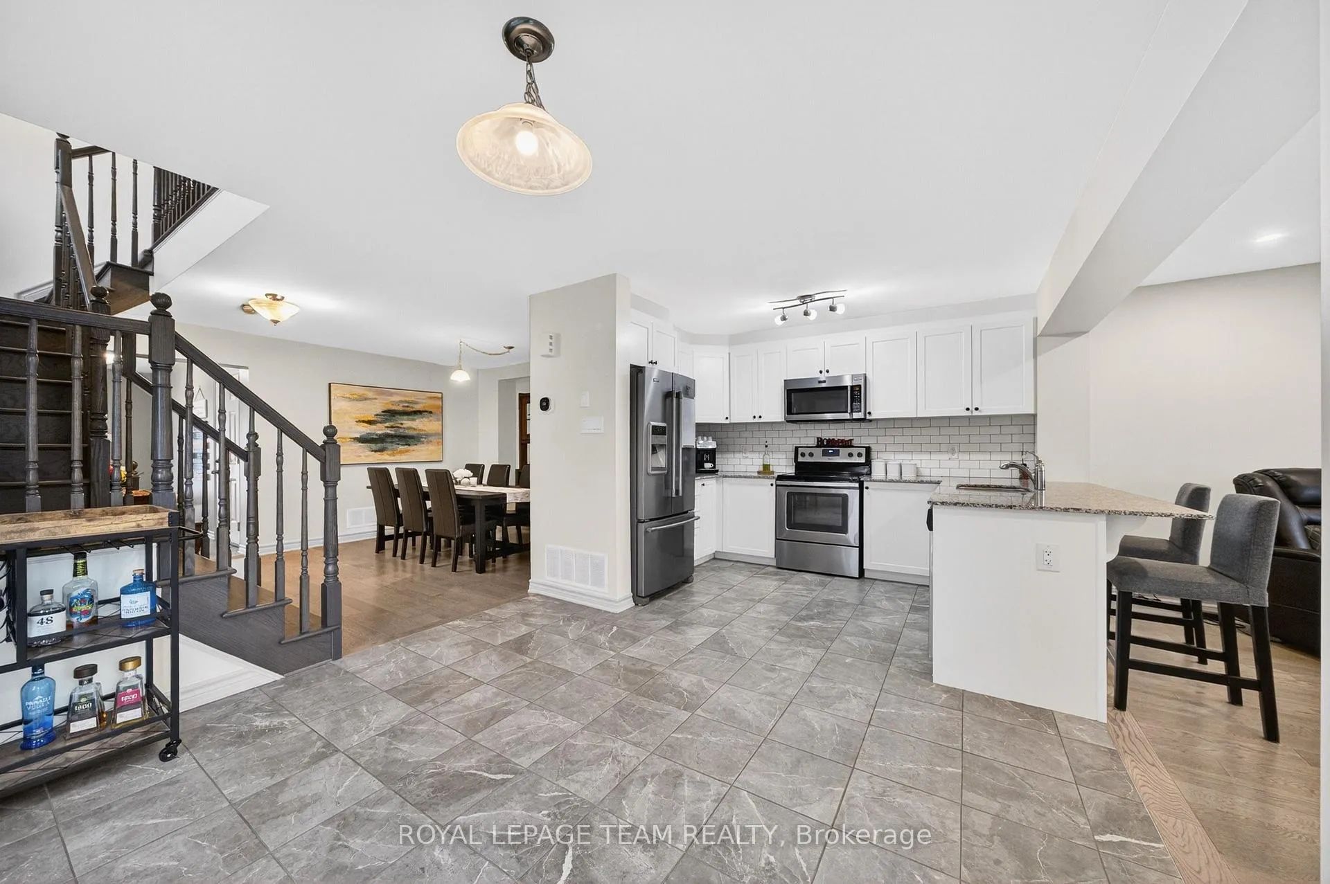 Photo 13 of 819 Stallion Crescent, Ottawa, Stittsville (South) — HOMEH