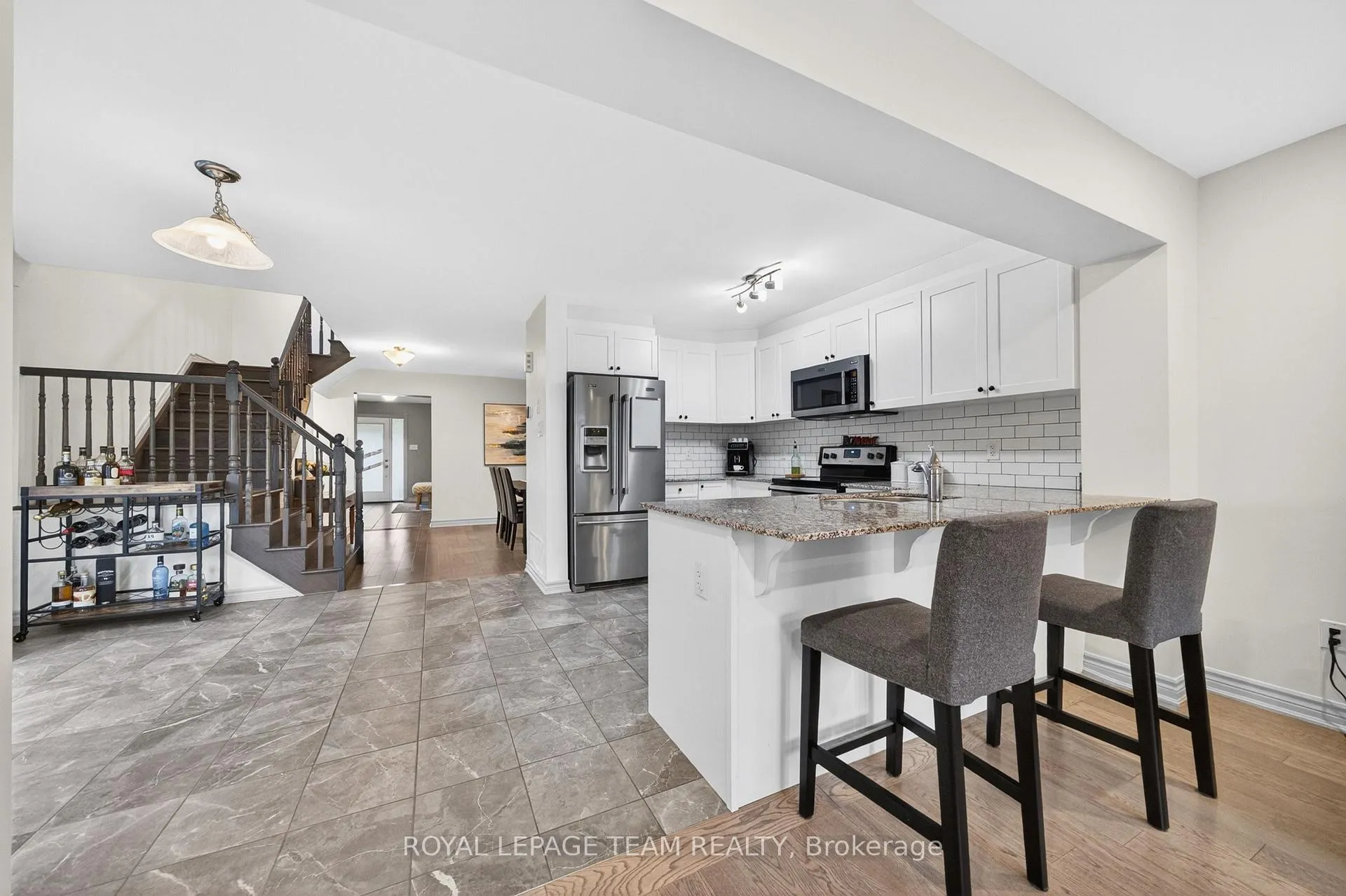 Photo 14 of 819 Stallion Crescent, Ottawa, Stittsville (South) — HOMEH