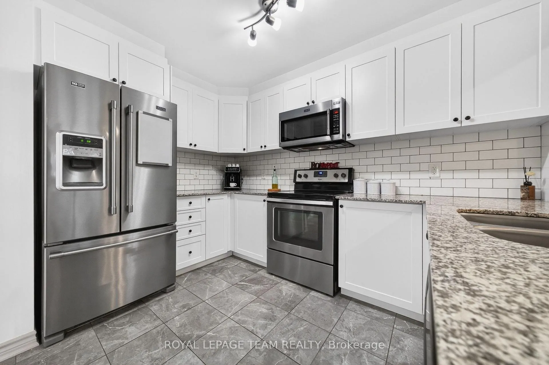 Photo 17 of 819 Stallion Crescent, Ottawa, Stittsville (South) — HOMEH