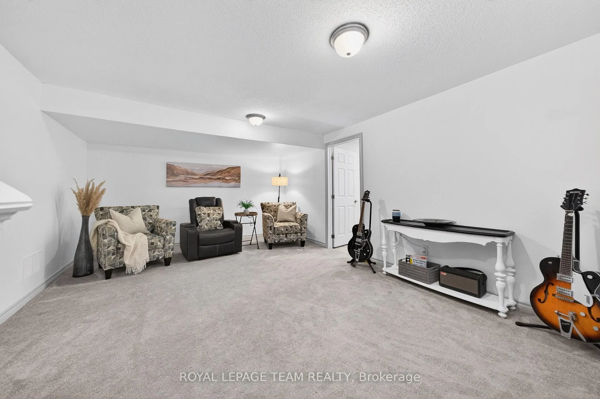 Photo 39 of 819 Stallion Crescent, Ottawa, Stittsville (South) — HOMEH