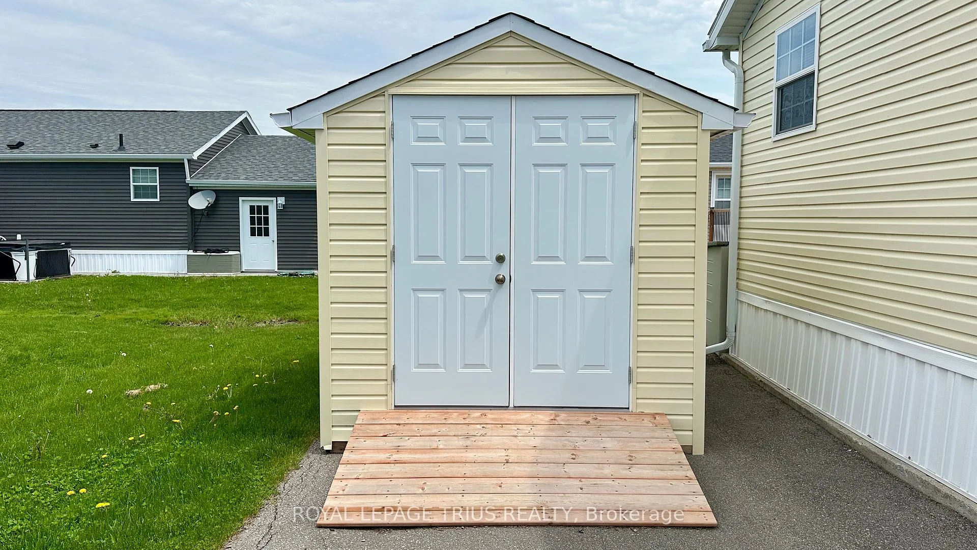 Photo 8 of 4 Cricklewood Crescent, Markham, Royal Orchard — HOMEH