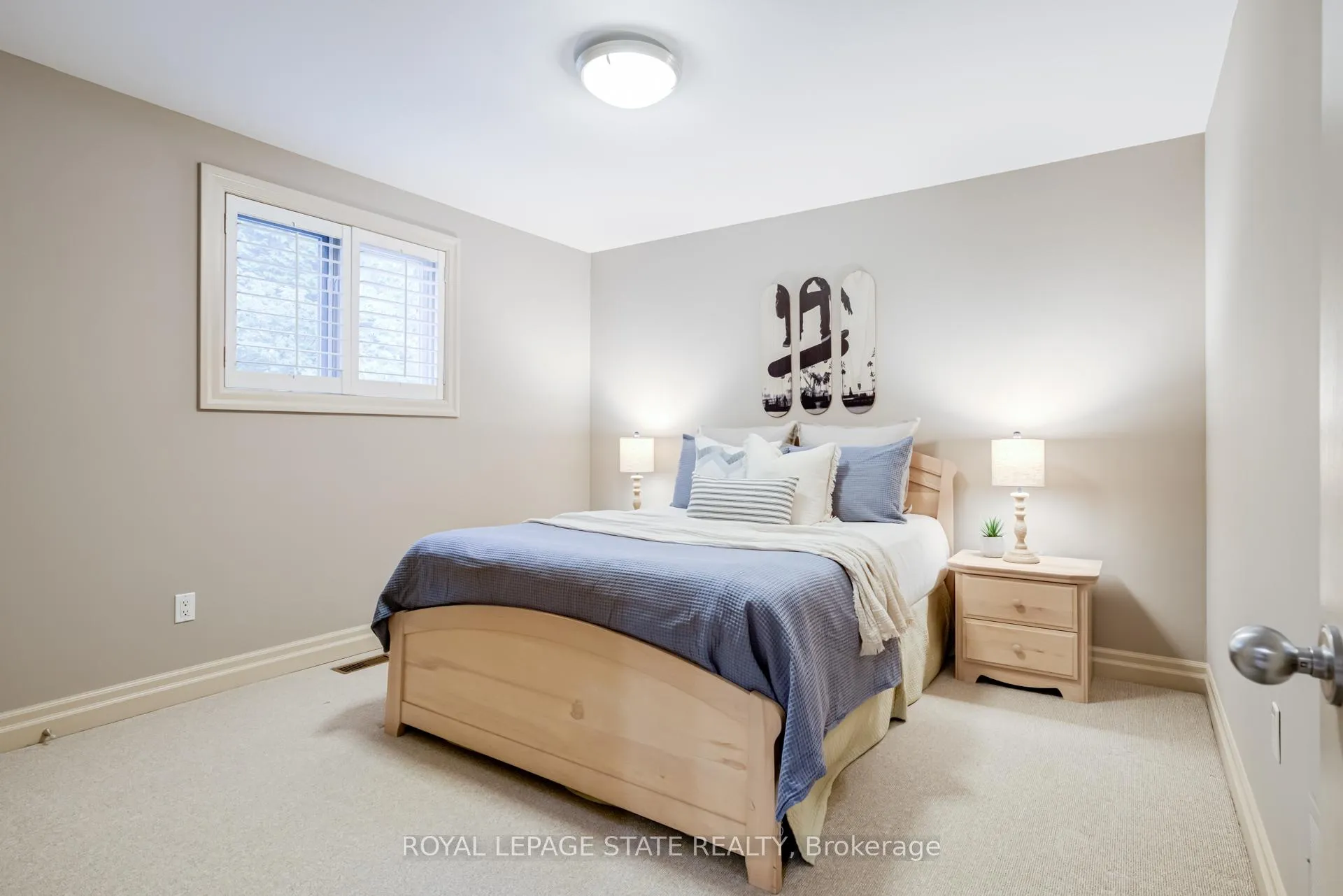 Photo 25 of 34 Harrington Place, Hamilton, Ancaster — HOMEH