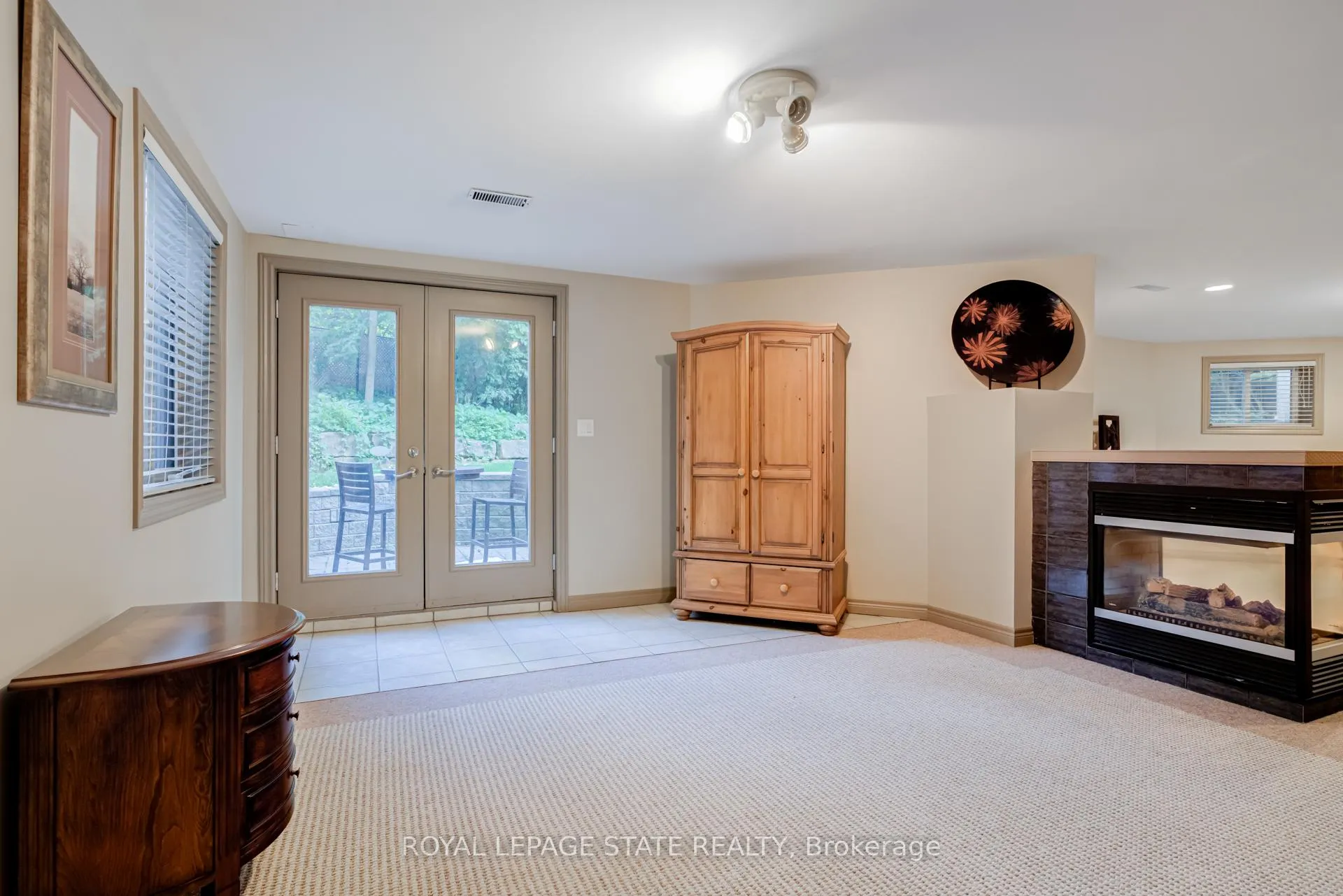 Photo 35 of 34 Harrington Place, Hamilton, Ancaster — HOMEH