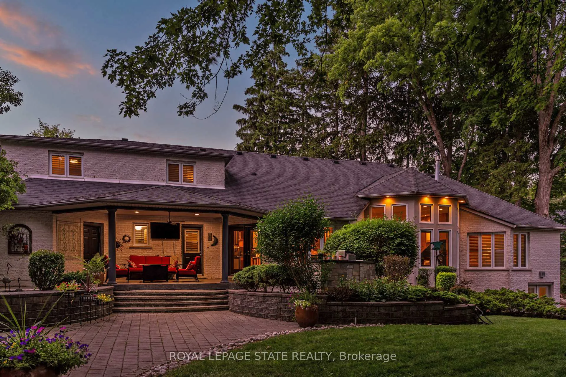 Photo 37 of 34 Harrington Place, Hamilton, Ancaster — HOMEH