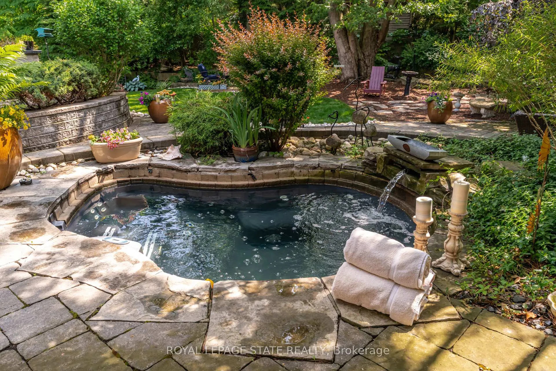 Photo 41 of 34 Harrington Place, Hamilton, Ancaster — HOMEH