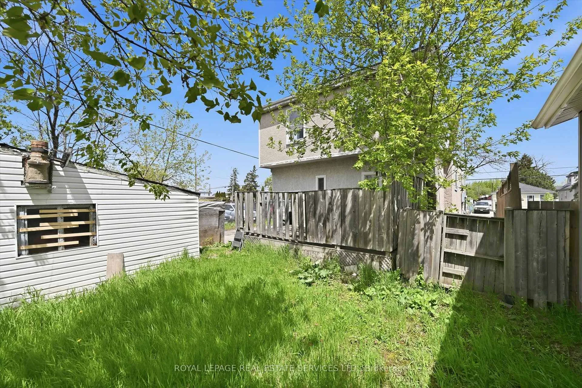 Photo 7 of 700 Rennie Street, Hamilton, Parkview — HOMEH