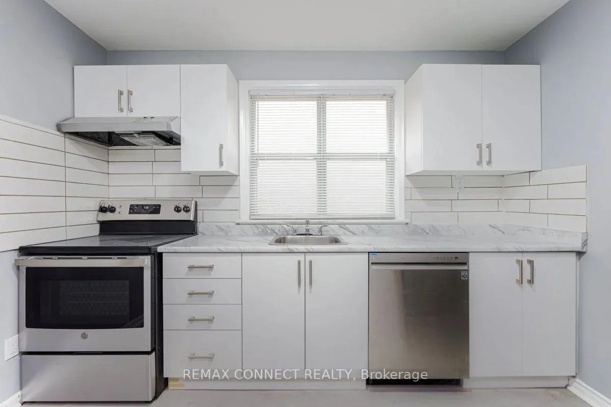 Photo 3 of Unit 2nd, 50 Palmerston Avenue, Toronto, Trinity-Bellwoods — HOMEH