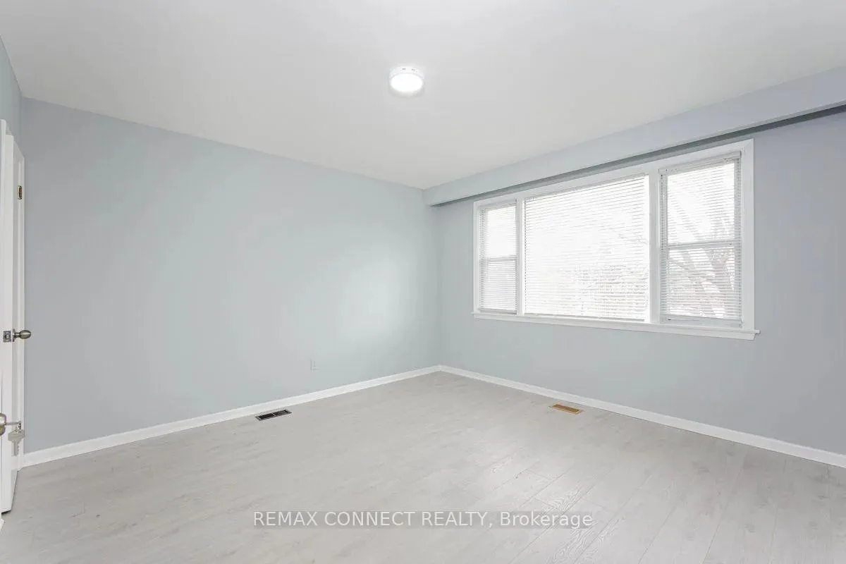 Photo 11 of Unit 2nd, 50 Palmerston Avenue, Toronto, Trinity-Bellwoods — HOMEH