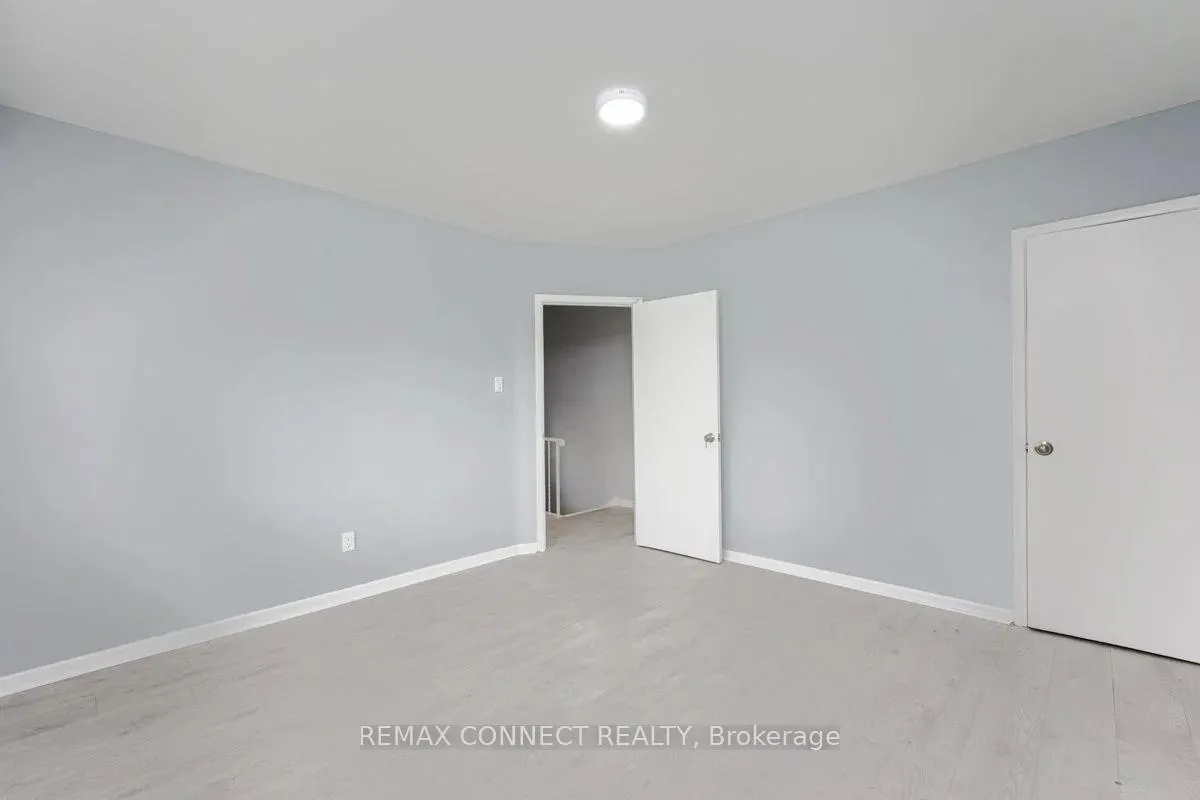 Photo 13 of Unit 2nd, 50 Palmerston Avenue, Toronto, Trinity-Bellwoods — HOMEH