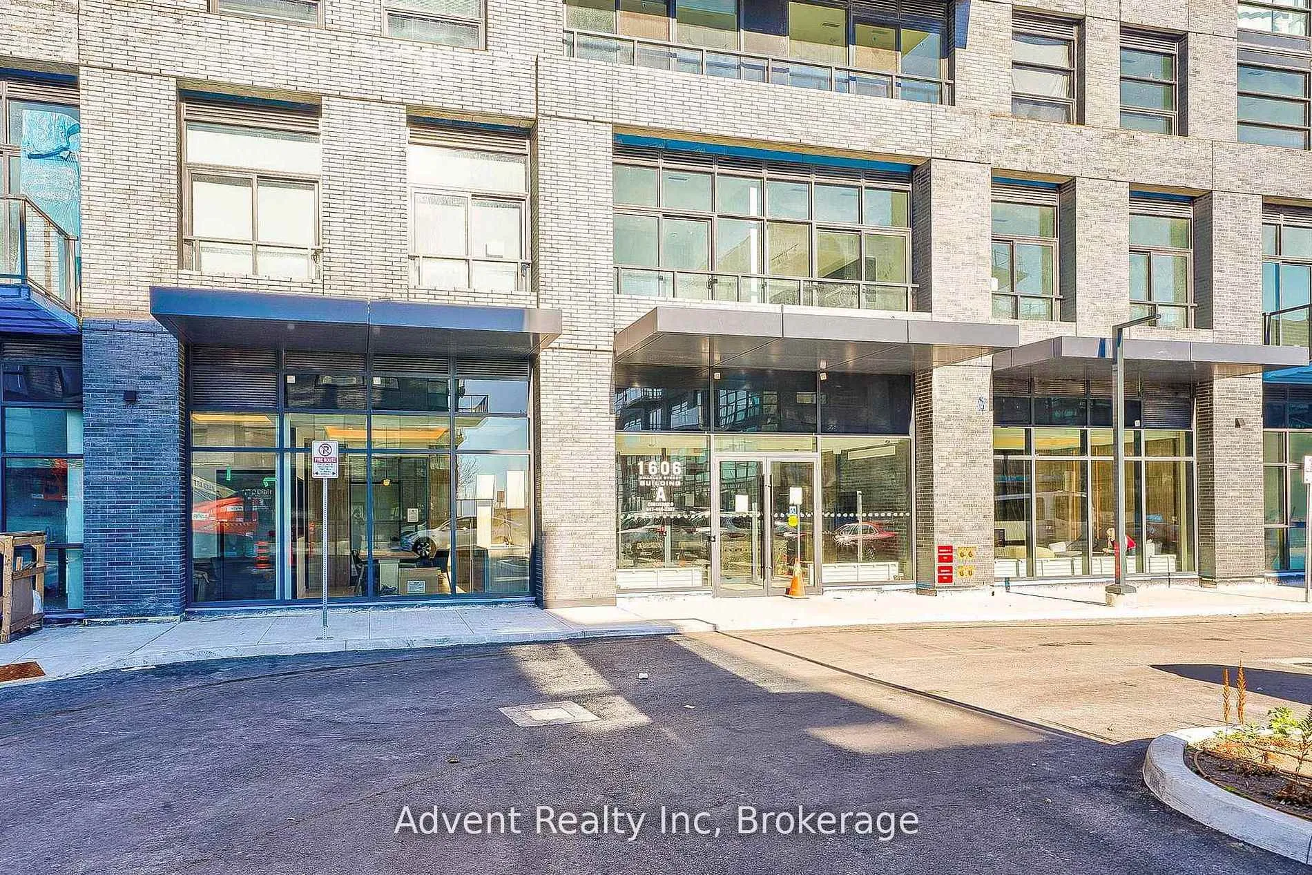 Photo 2 of Unit PH1803, 1606 Charles Street, Whitby, Port Whitby — HOMEH