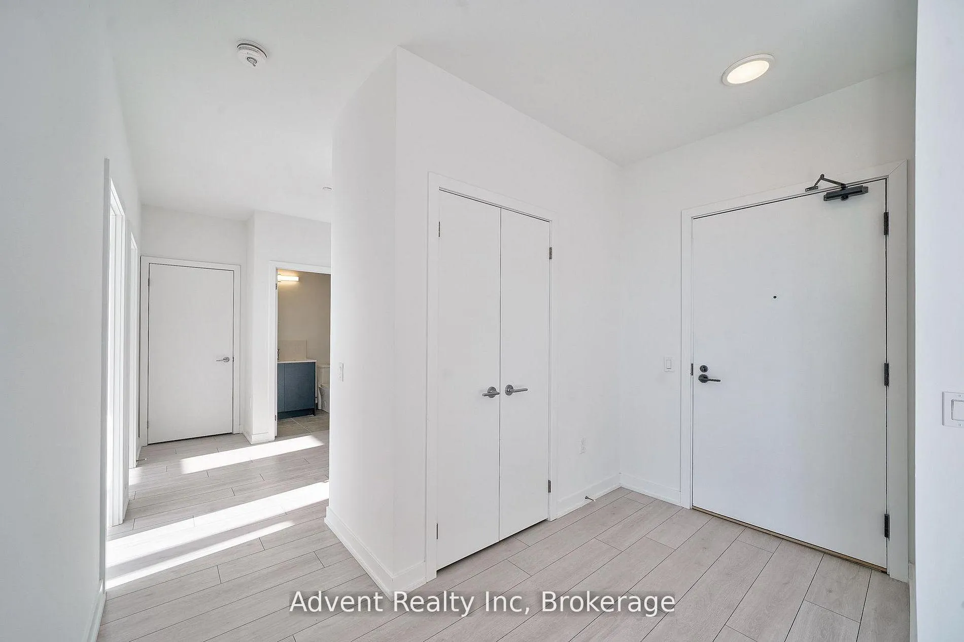 Photo 4 of Unit PH1803, 1606 Charles Street, Whitby, Port Whitby — HOMEH