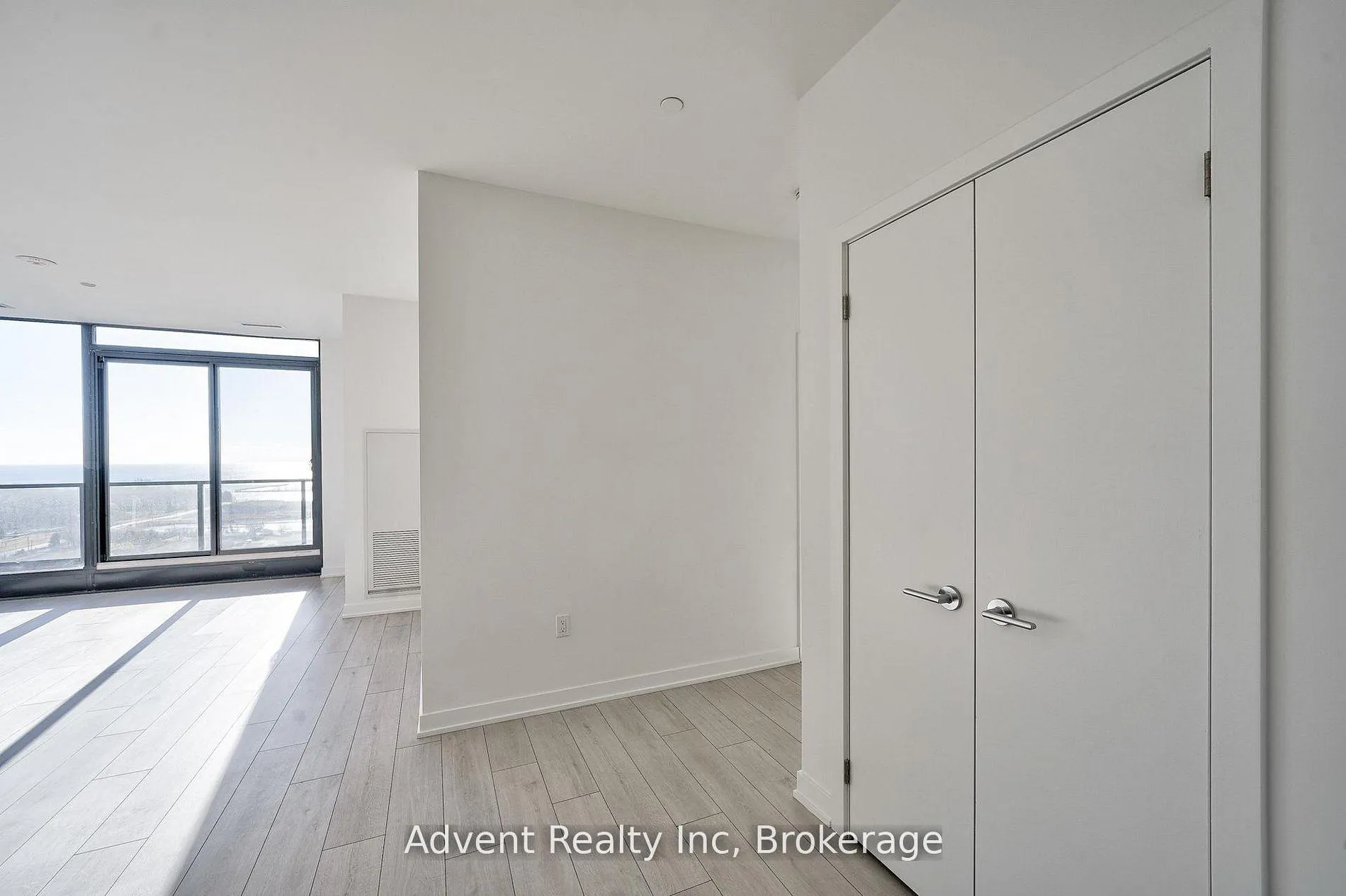 Photo 5 of Unit PH1803, 1606 Charles Street, Whitby, Port Whitby — HOMEH