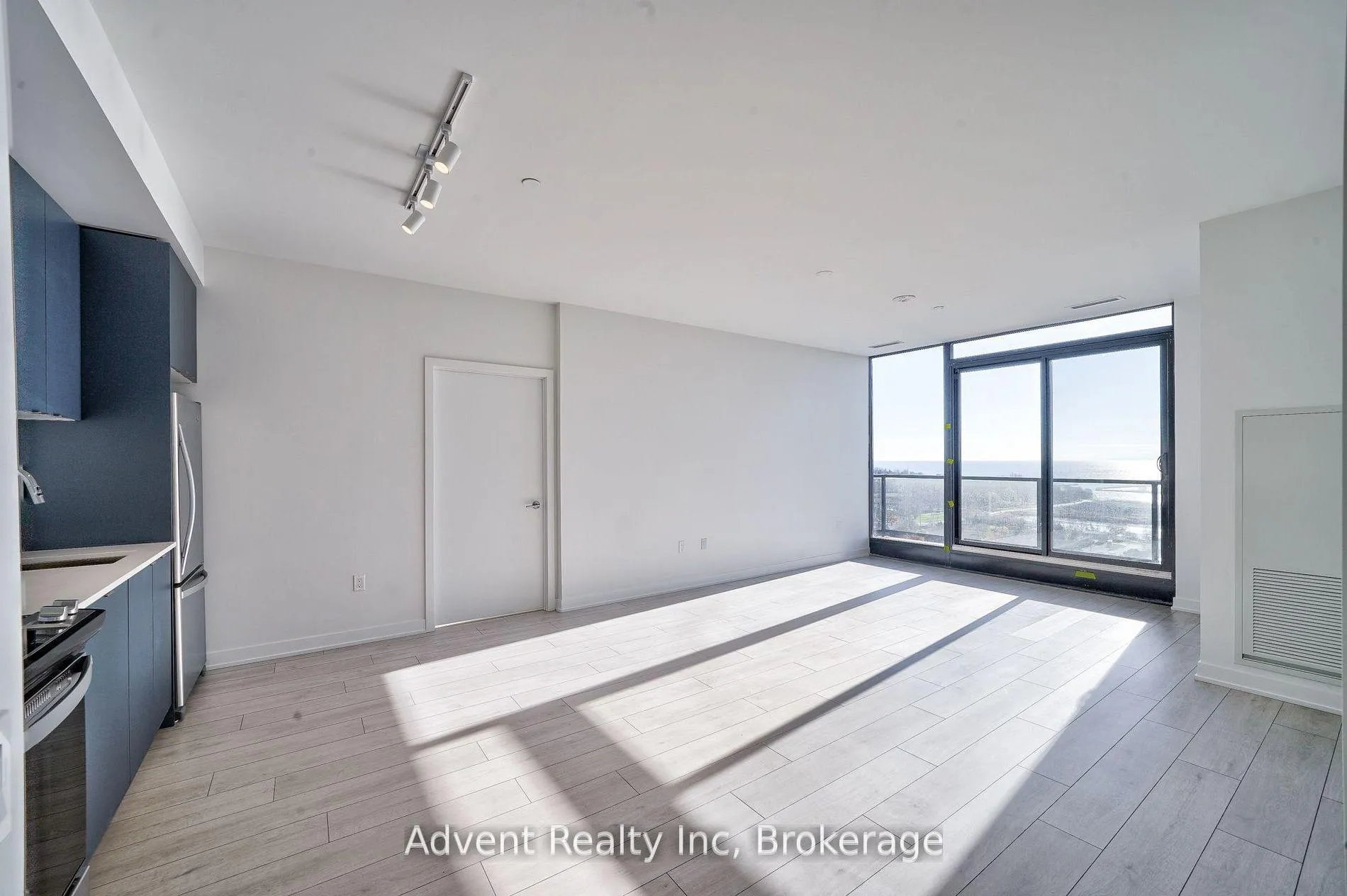 Photo 7 of Unit PH1803, 1606 Charles Street, Whitby, Port Whitby — HOMEH