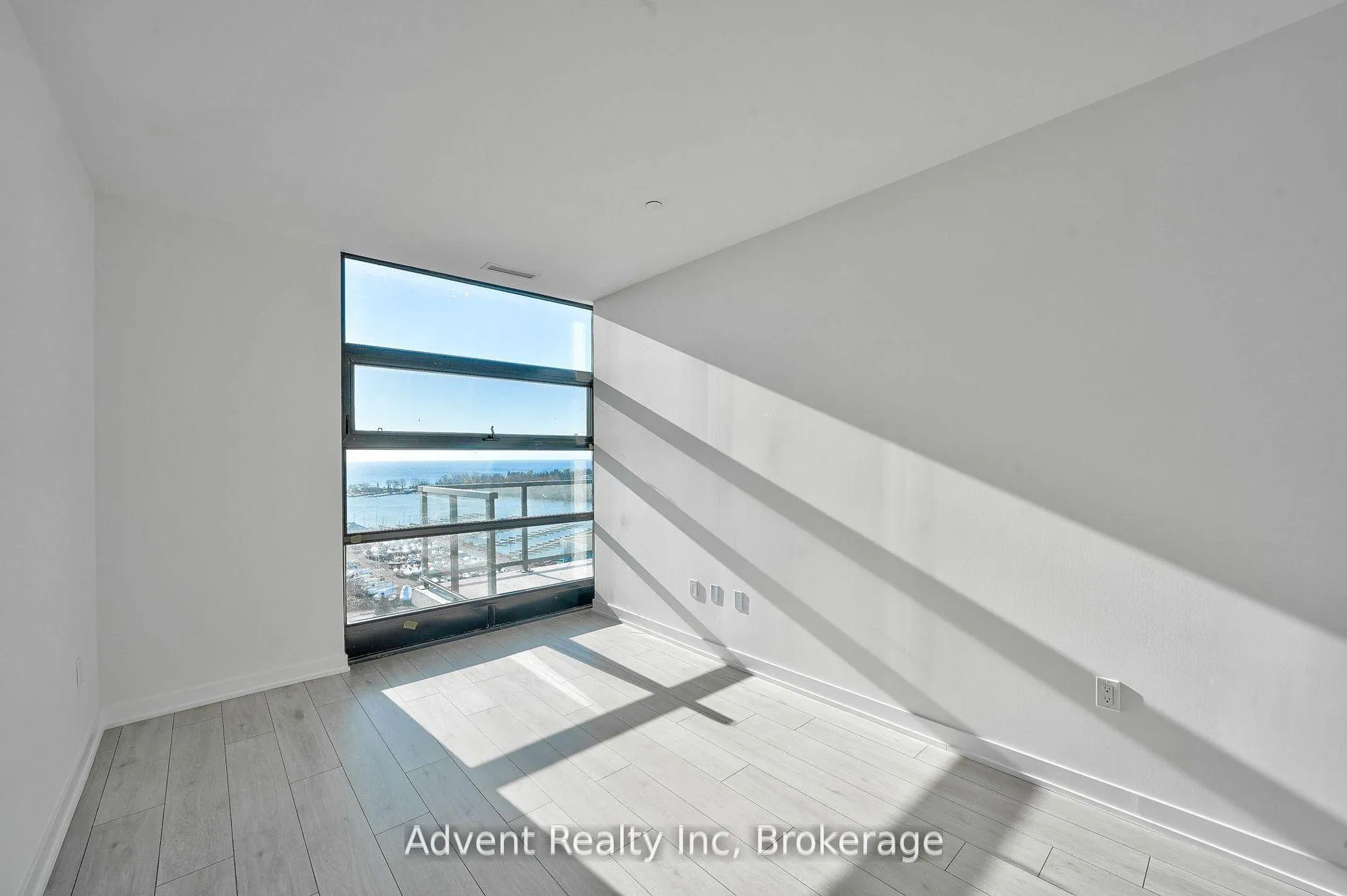 Photo 16 of Unit PH1803, 1606 Charles Street, Whitby, Port Whitby — HOMEH