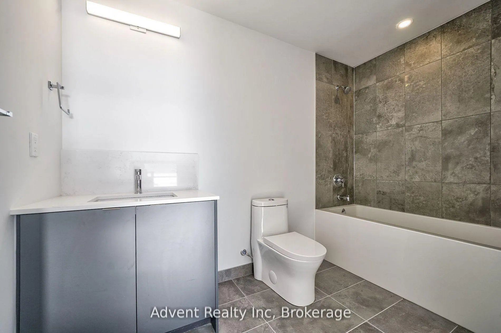 Photo 19 of Unit PH1803, 1606 Charles Street, Whitby, Port Whitby — HOMEH
