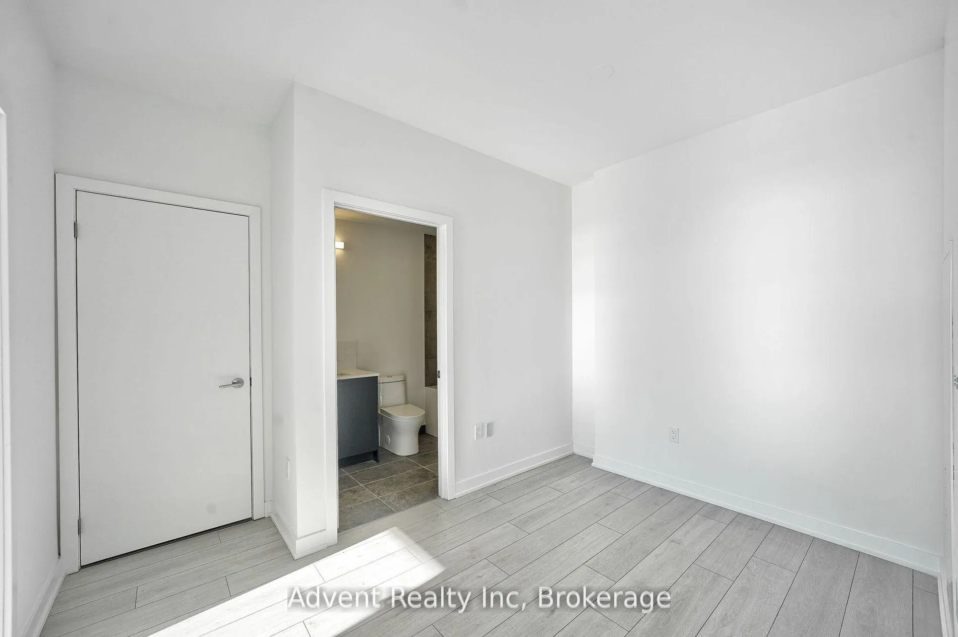 Photo 22 of Unit PH1803, 1606 Charles Street, Whitby, Port Whitby — HOMEH