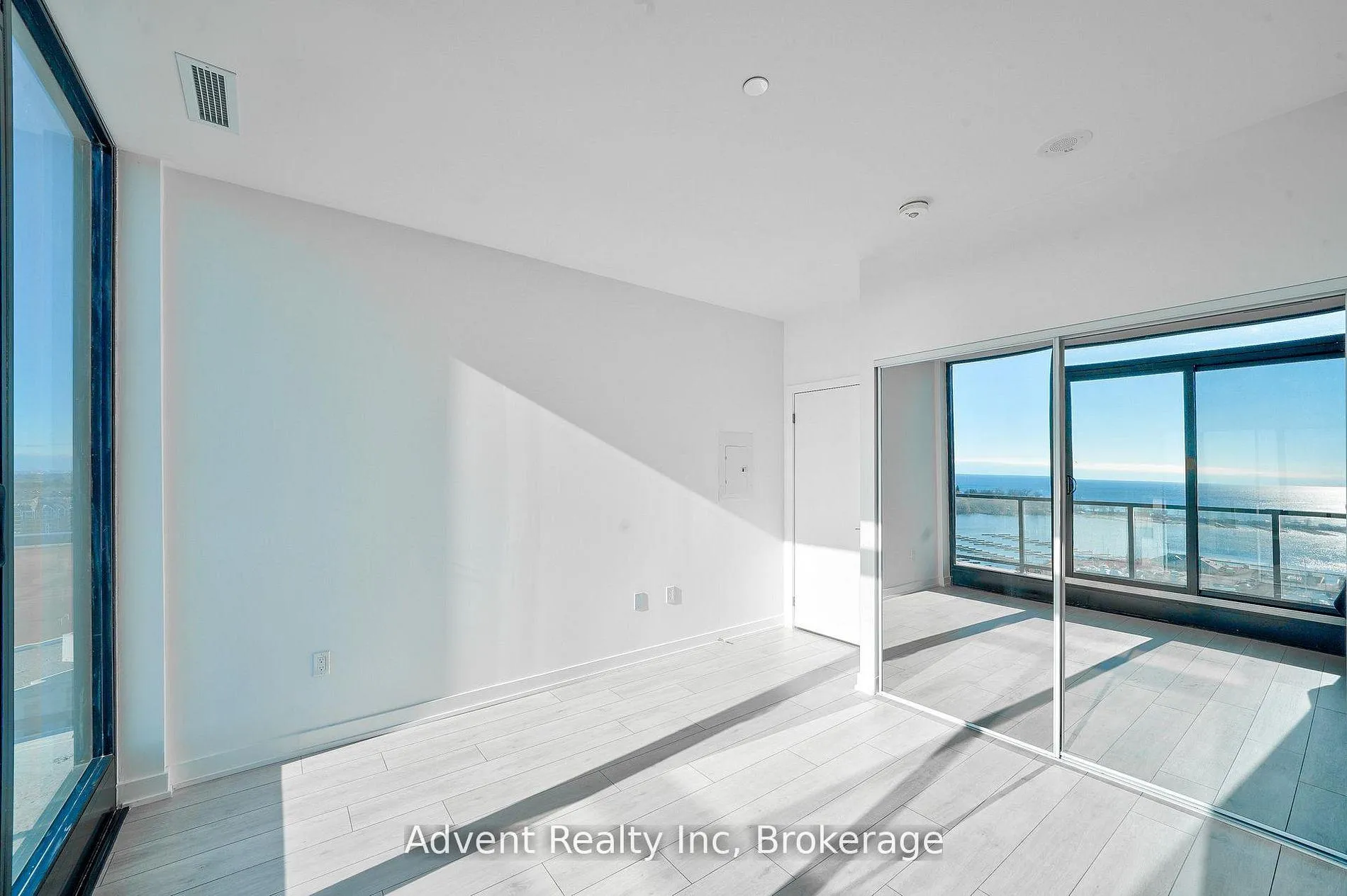 Photo 27 of Unit PH1803, 1606 Charles Street, Whitby, Port Whitby — HOMEH