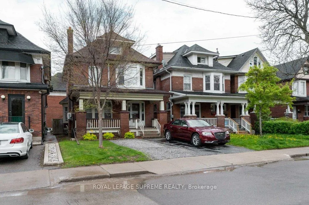Front of 115 Balsam Avenue S