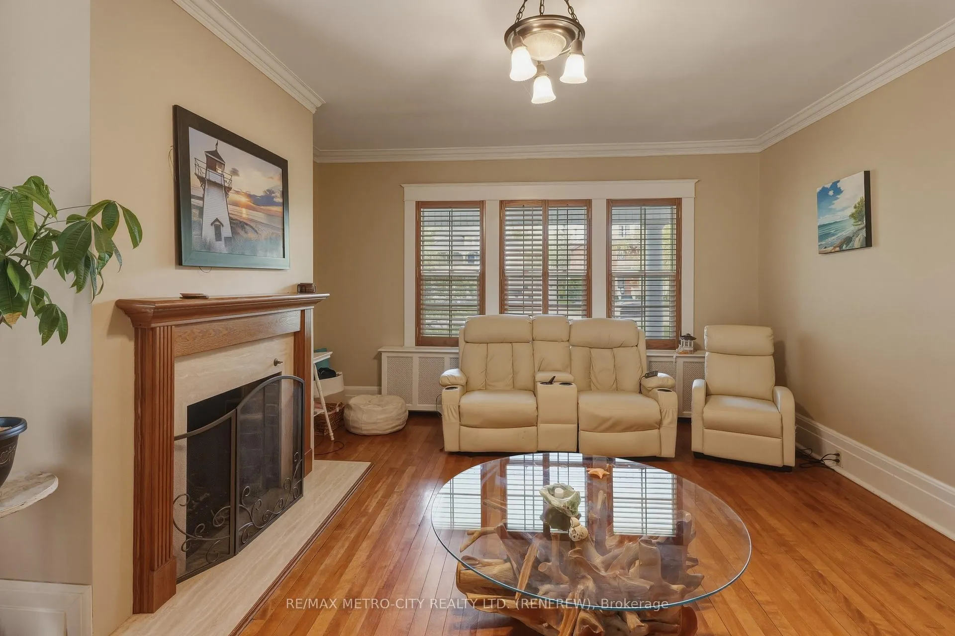 Photo 8 of 560 Raglan Street S, Renfrew — HOMEH