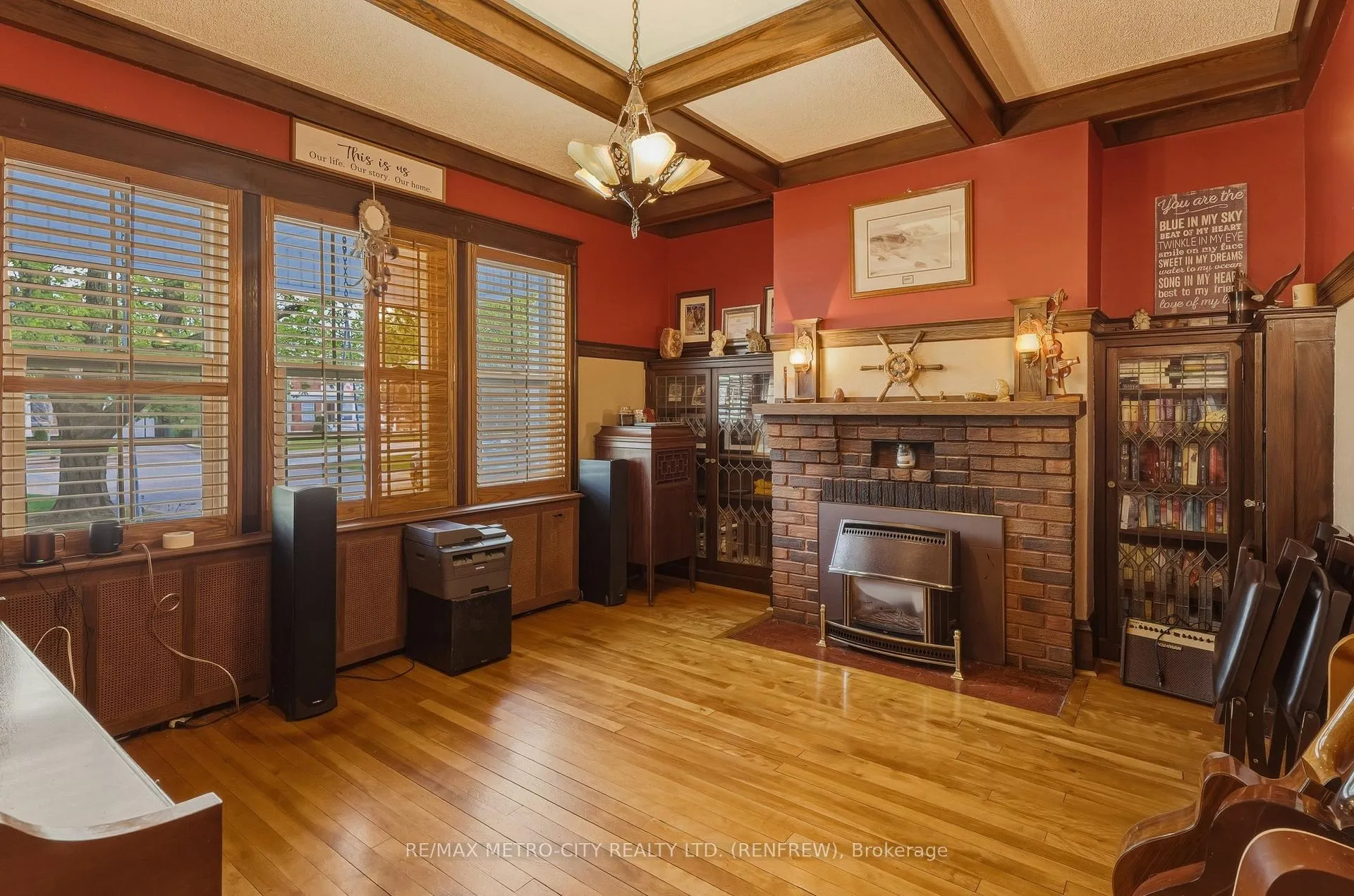 Photo 10 of 560 Raglan Street S, Renfrew — HOMEH
