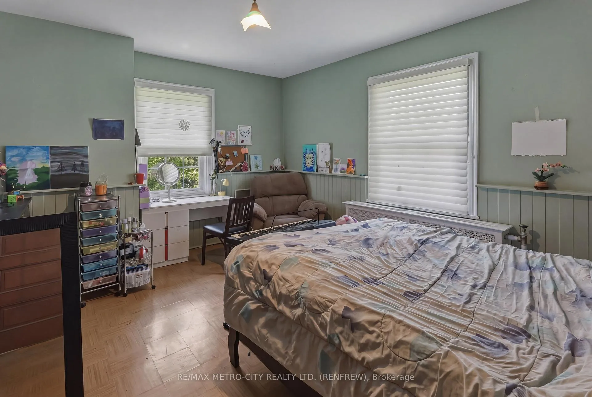 Photo 26 of 560 Raglan Street S, Renfrew — HOMEH
