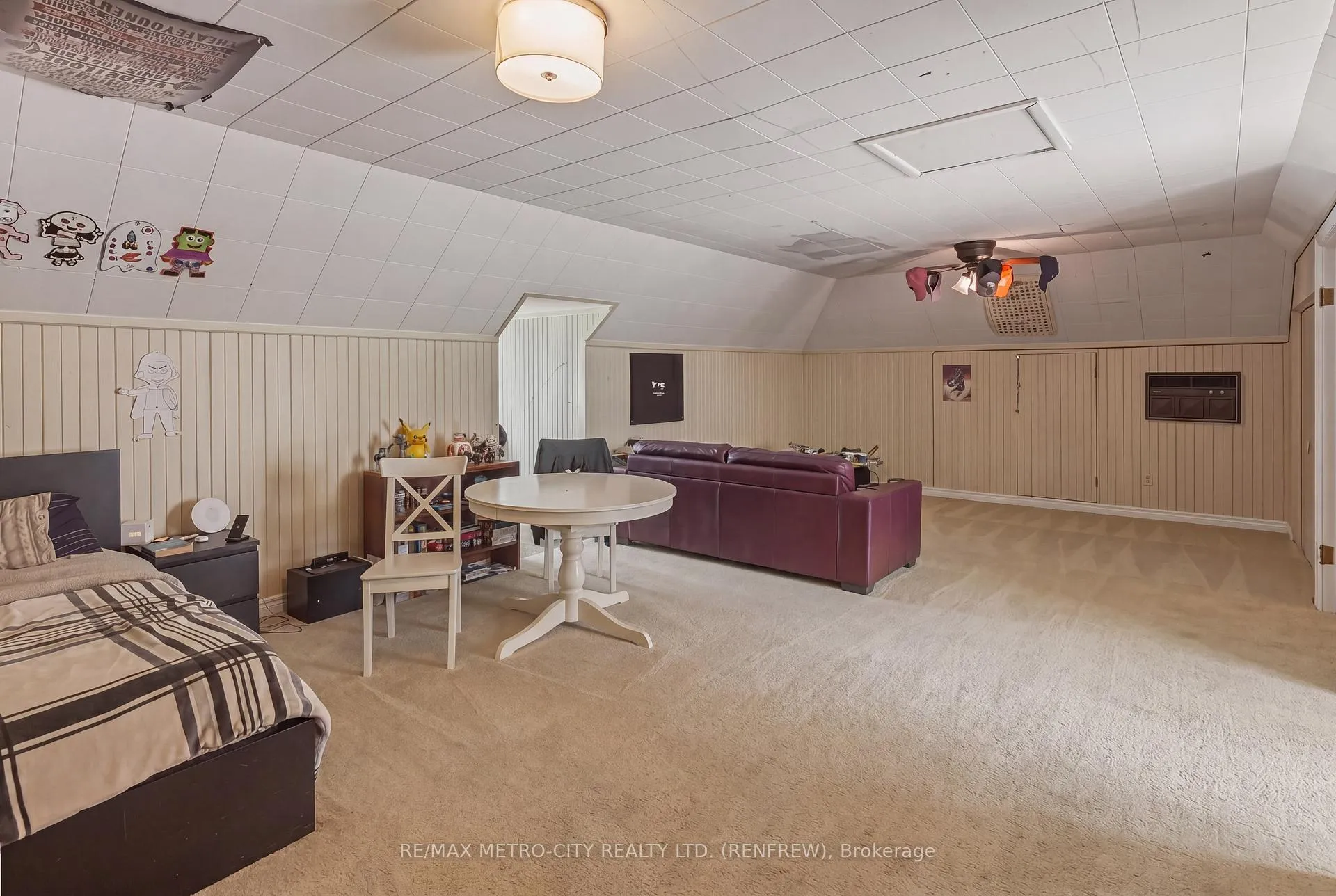 Photo 31 of 560 Raglan Street S, Renfrew — HOMEH