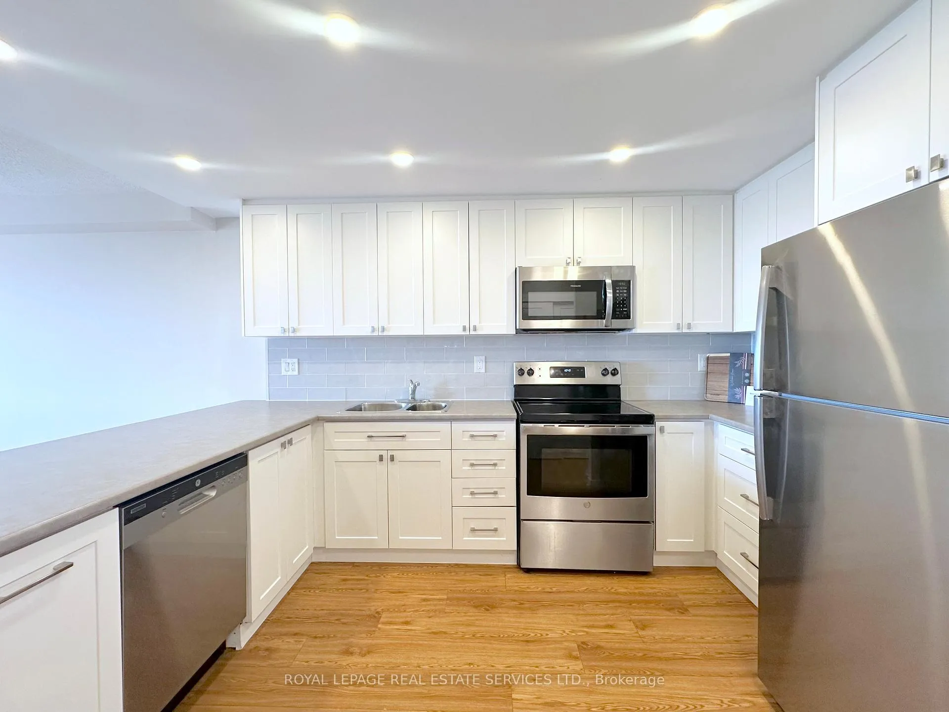 Photo 3 of Unit 1112, 190 Clark Boulevard, Brampton, Queen Street Corridor — HOMEH