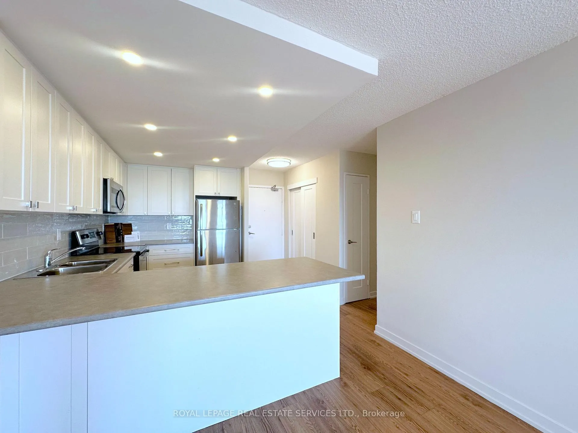Photo 5 of Unit 1112, 190 Clark Boulevard, Brampton, Queen Street Corridor — HOMEH