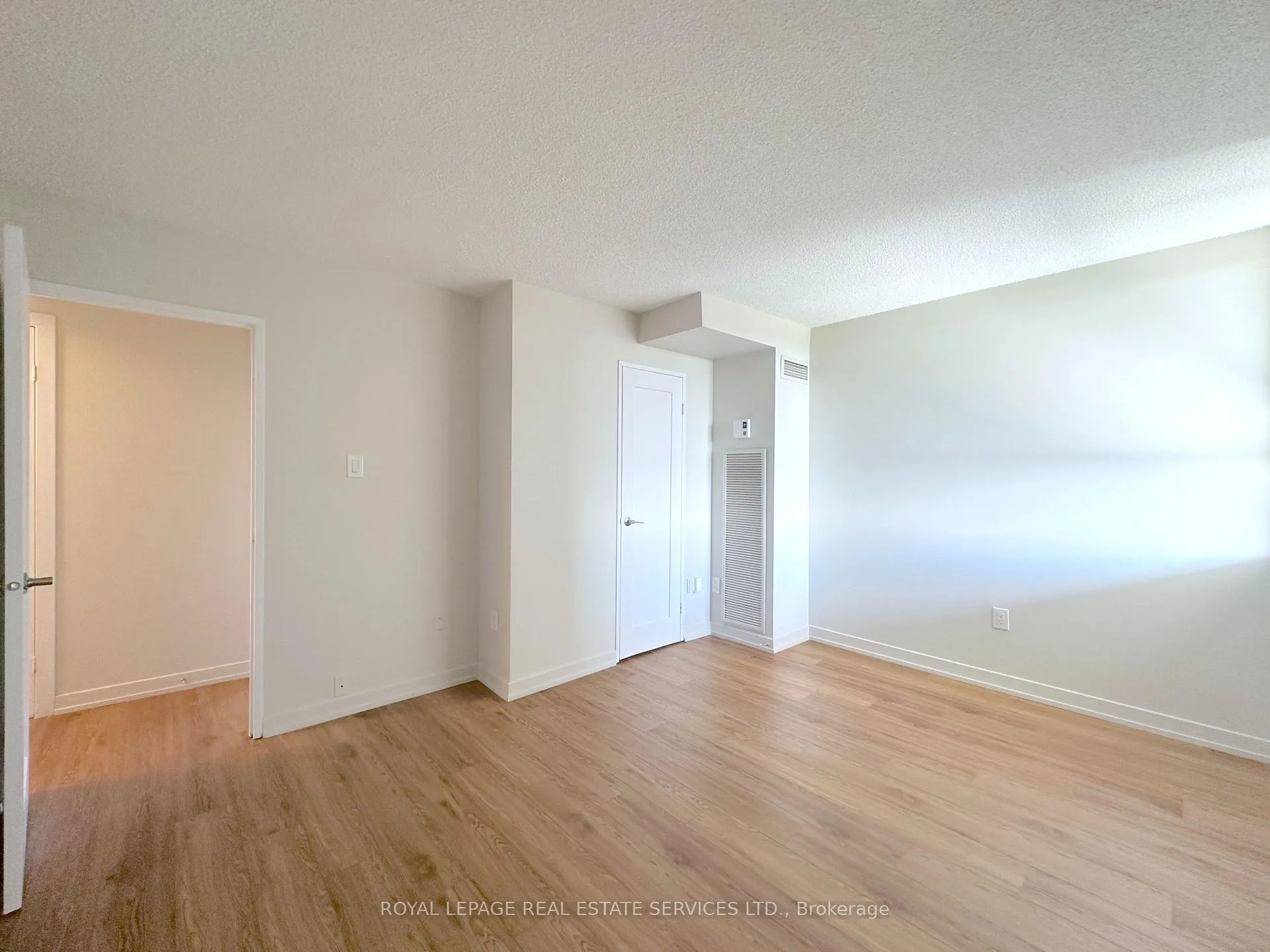Photo 8 of Unit 1112, 190 Clark Boulevard, Brampton, Queen Street Corridor — HOMEH
