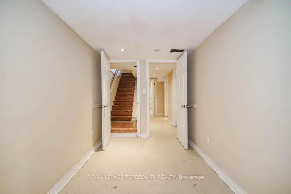 Photo 30 of 243 Montrose Avenue, Toronto, Palmerston-Little Italy — HOMEH
