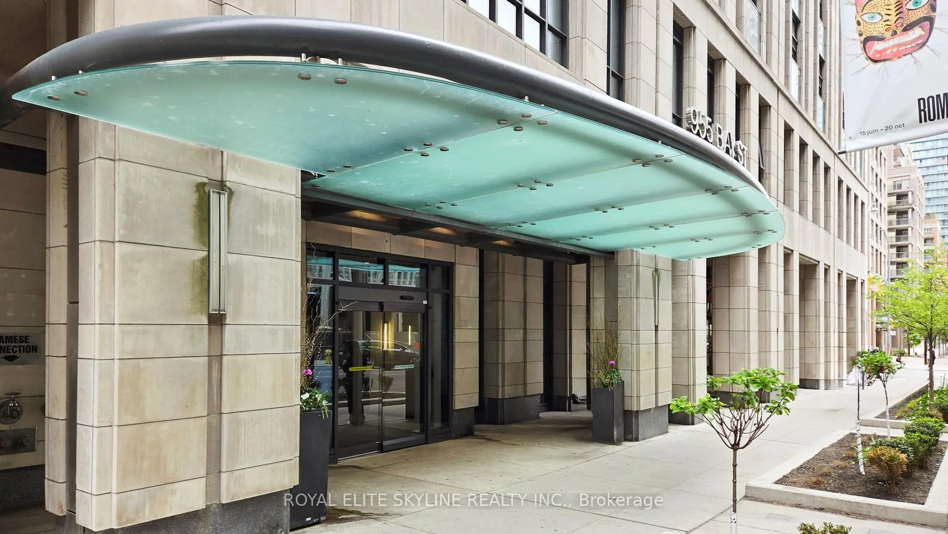 Photo 3 of Unit 310, 955 Bay Street, Toronto, Bay Street Corridor — HOMEH