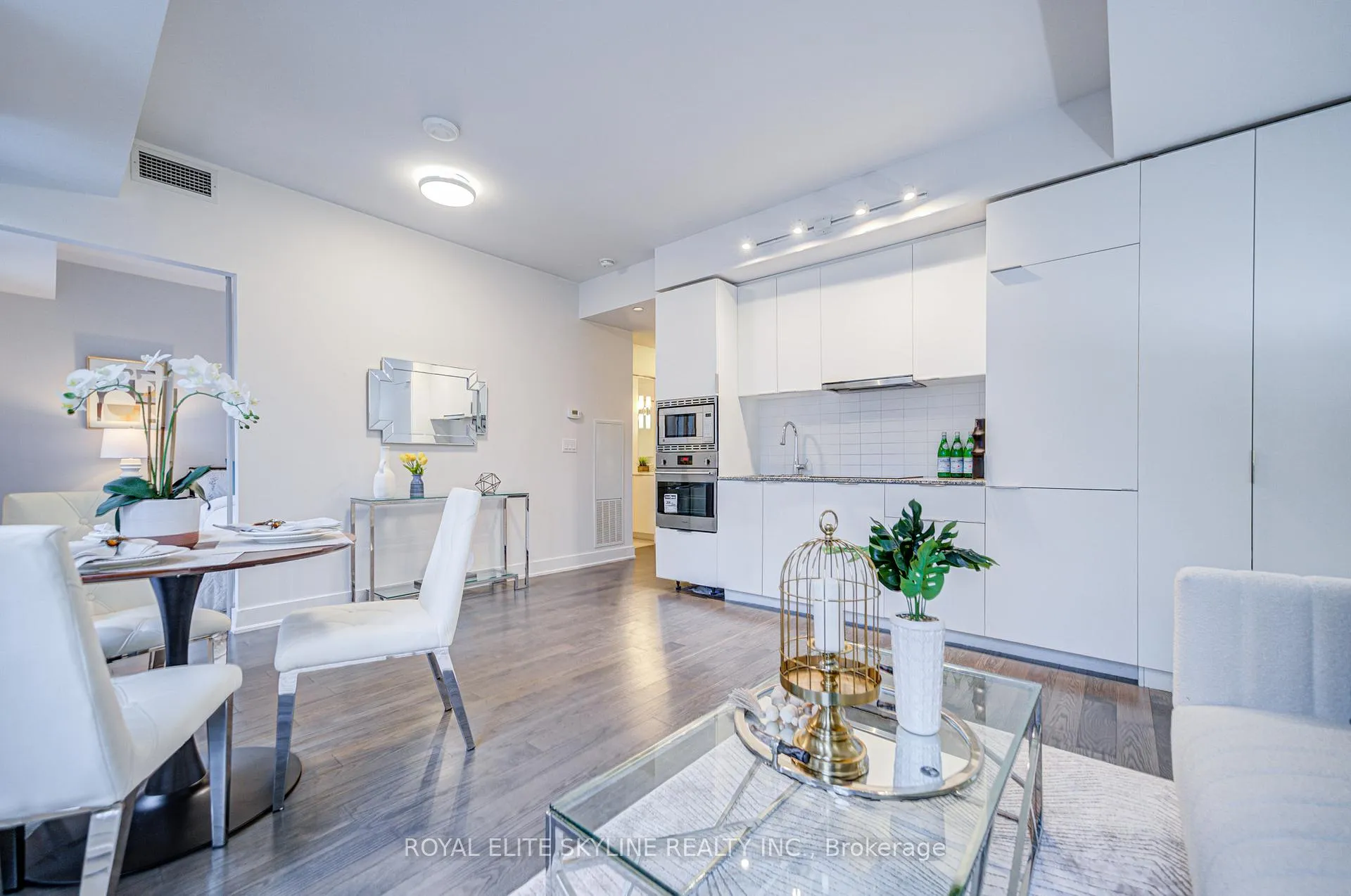 Photo 19 of Unit 310, 955 Bay Street, Toronto, Bay Street Corridor — HOMEH