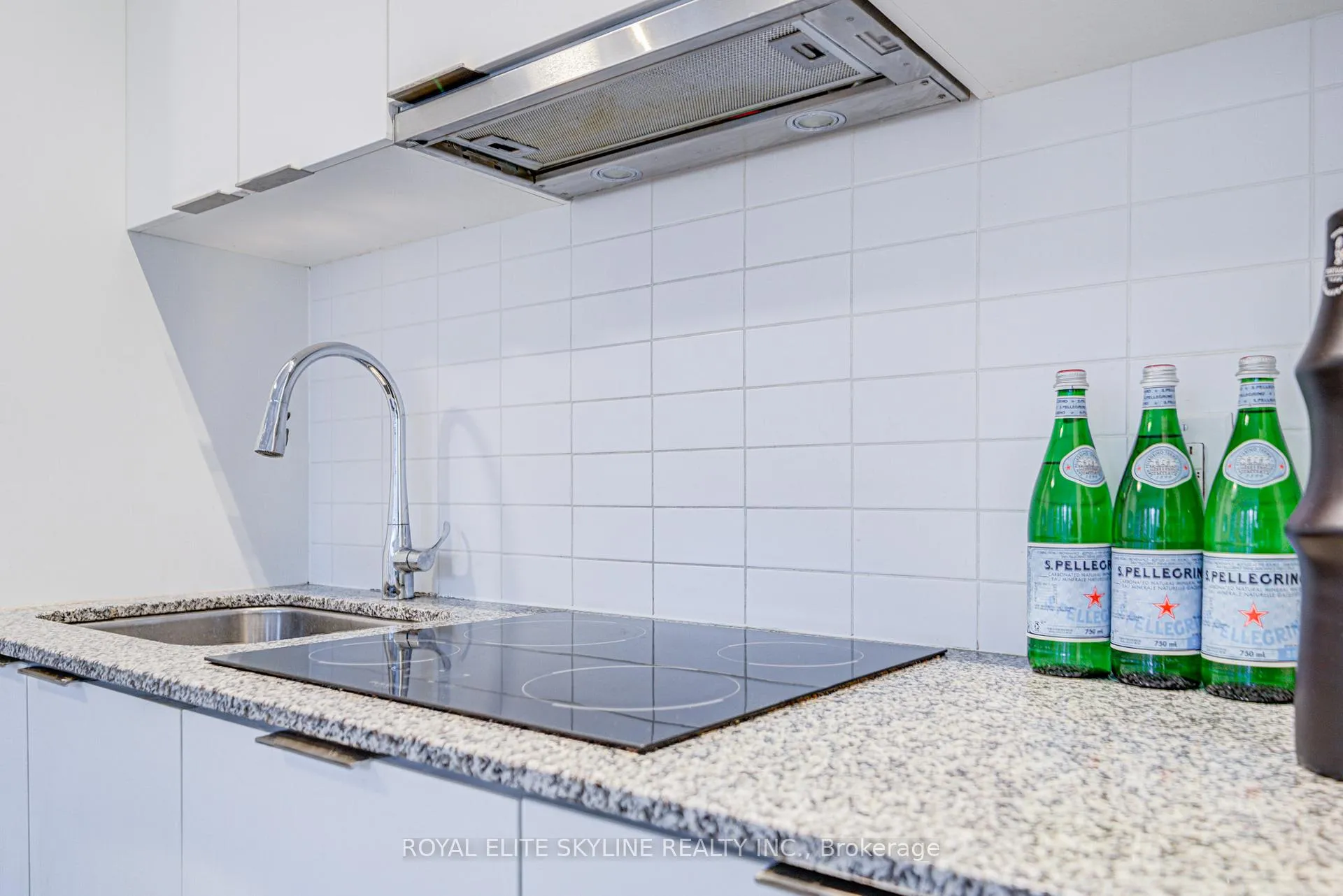 Photo 22 of Unit 310, 955 Bay Street, Toronto, Bay Street Corridor — HOMEH