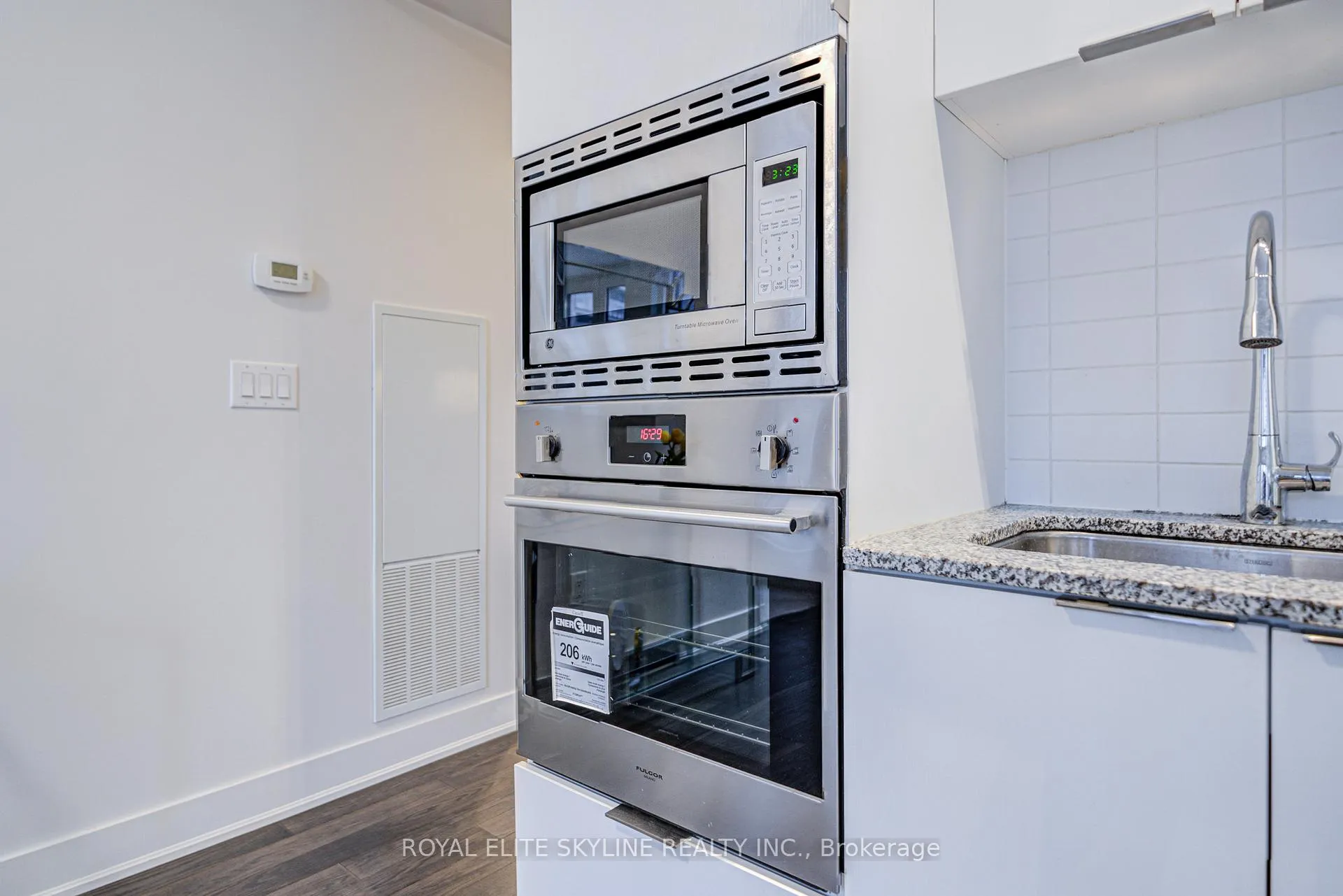 Photo 23 of Unit 310, 955 Bay Street, Toronto, Bay Street Corridor — HOMEH