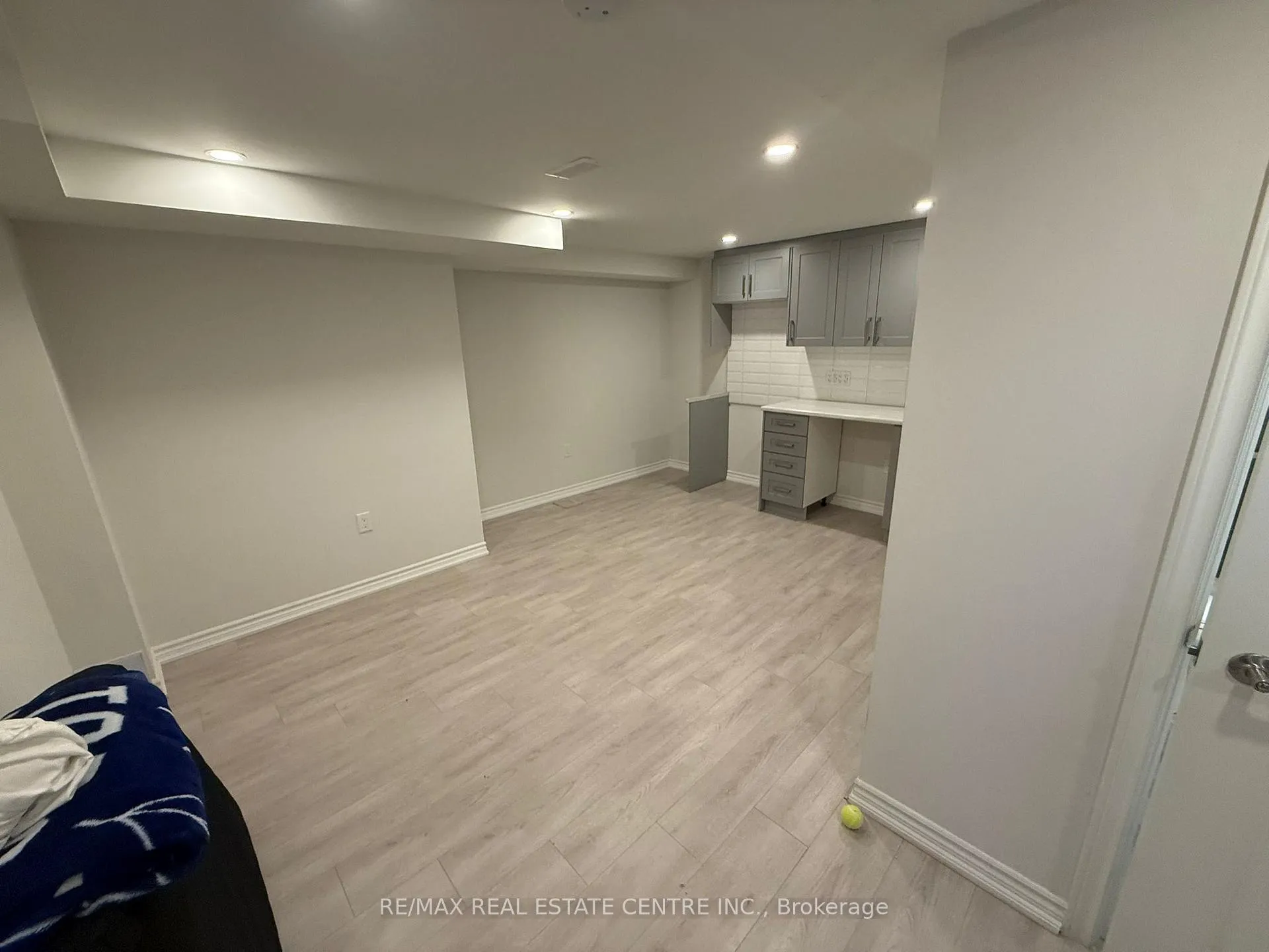 Photo 7 of 33 Lacewood Crescent, Brampton, Westgate — HOMEH