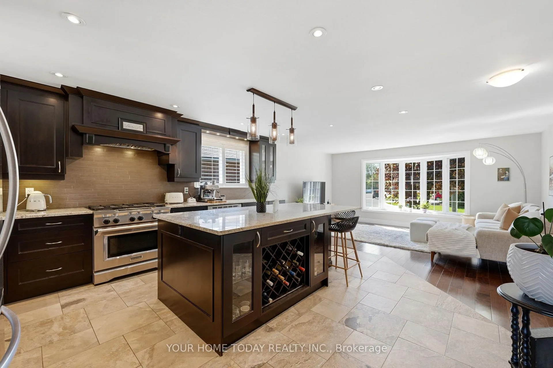 Photo 15 of 39 Eleanor Crescent, Halton Hills, Georgetown — HOMEH