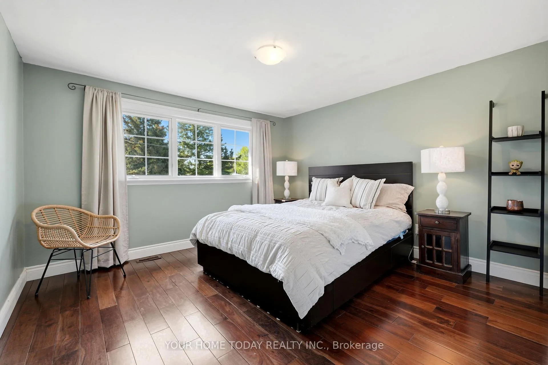 Photo 26 of 39 Eleanor Crescent, Halton Hills, Georgetown — HOMEH