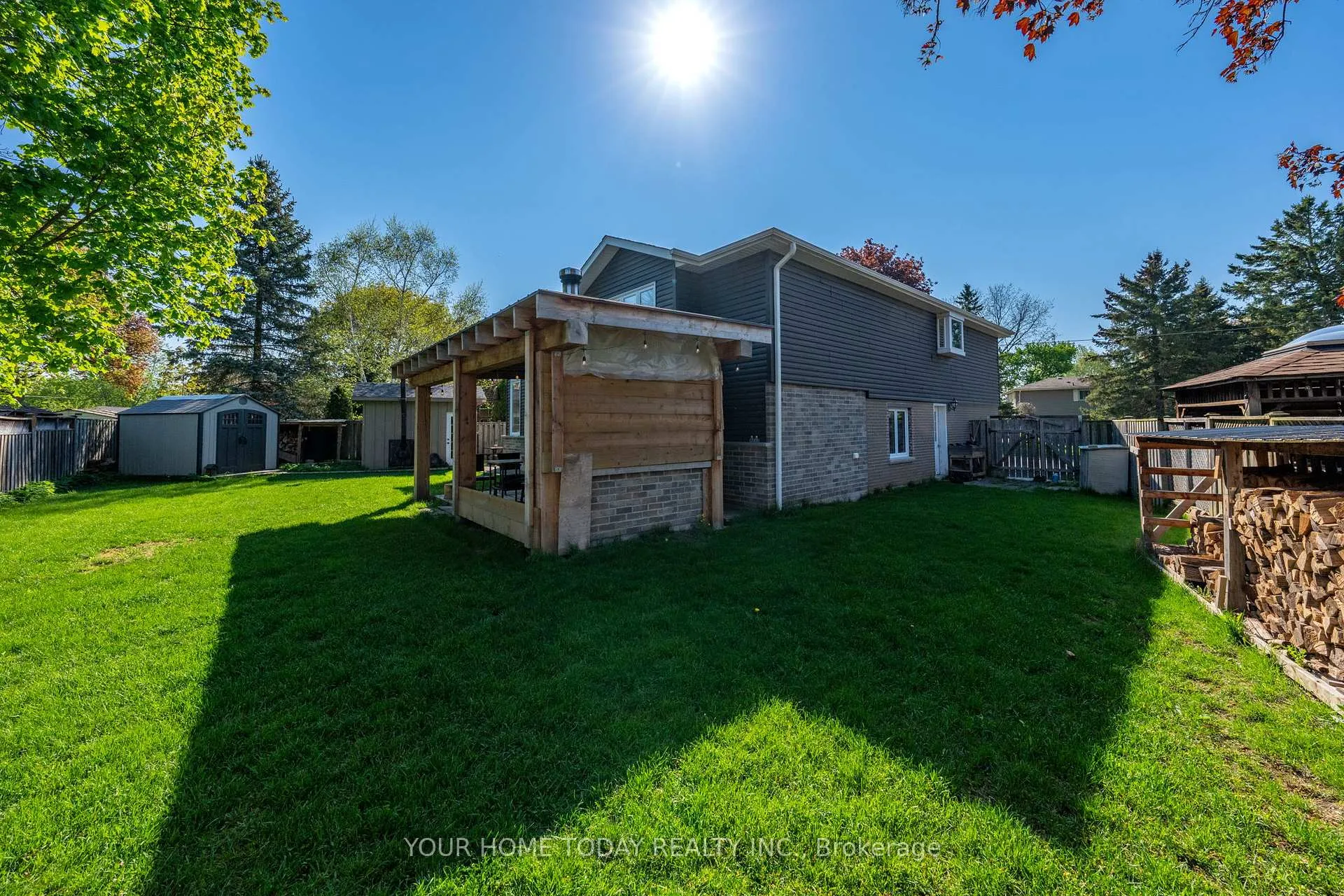 Photo 37 of 39 Eleanor Crescent, Halton Hills, Georgetown — HOMEH
