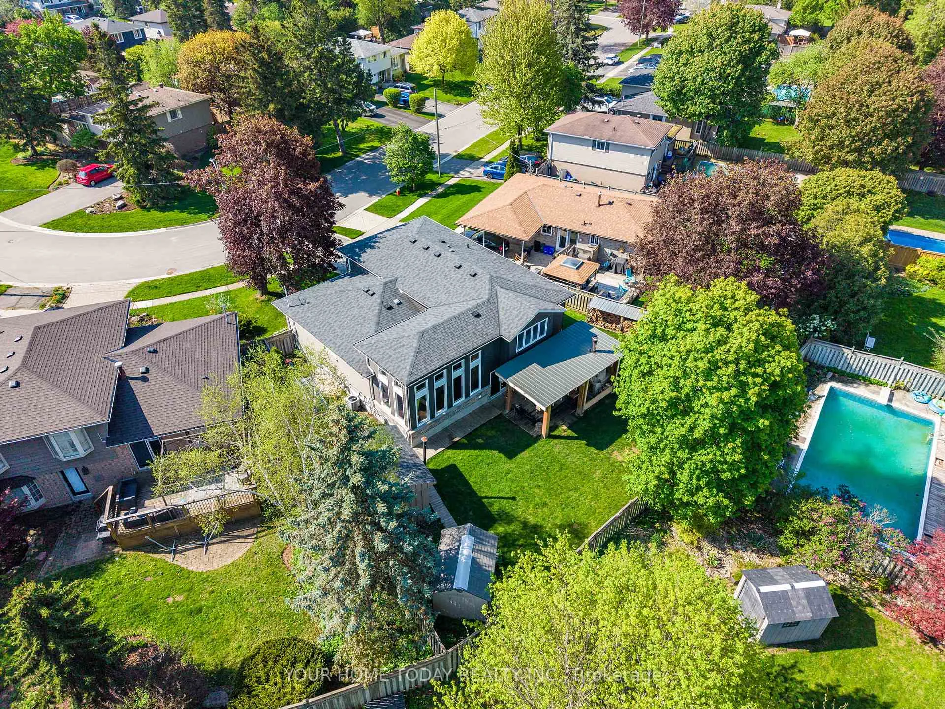 Photo 41 of 39 Eleanor Crescent, Halton Hills, Georgetown — HOMEH